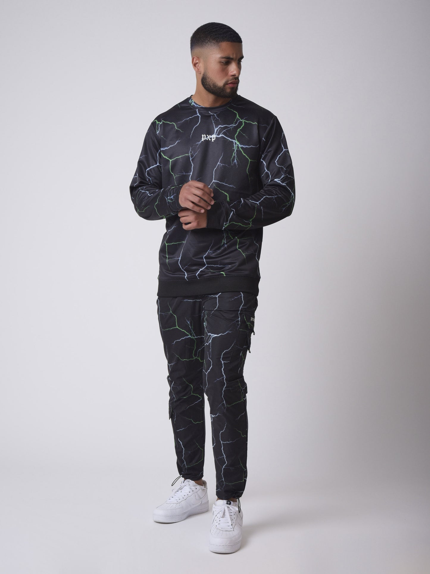 sweat-col-rond-motif-eclair-foudre-2020069-noir