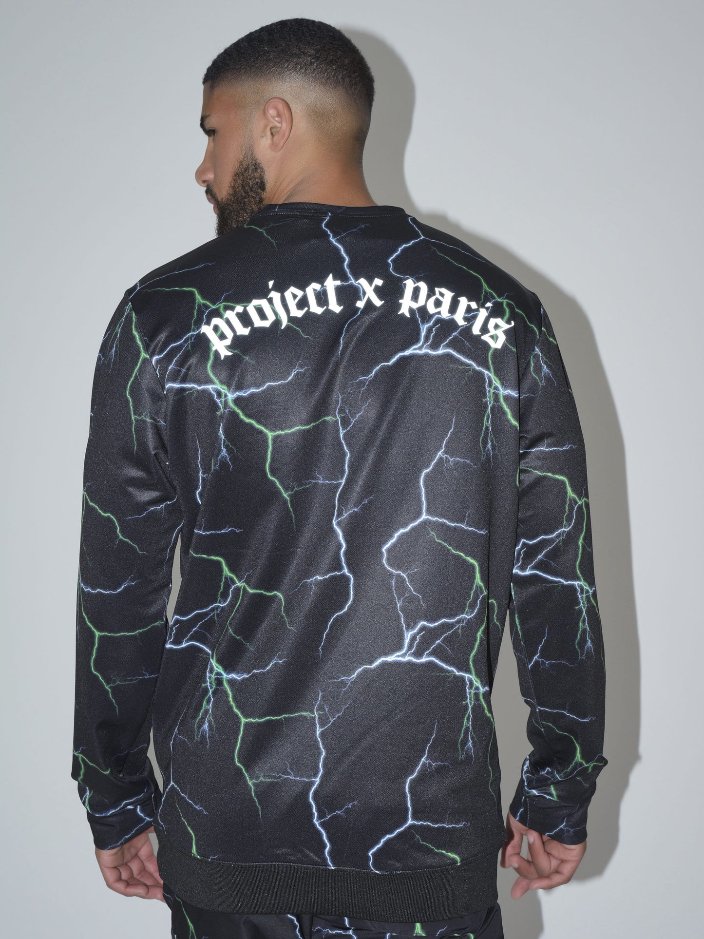 sweat-col-rond-motif-eclair-foudre-2020069-noir