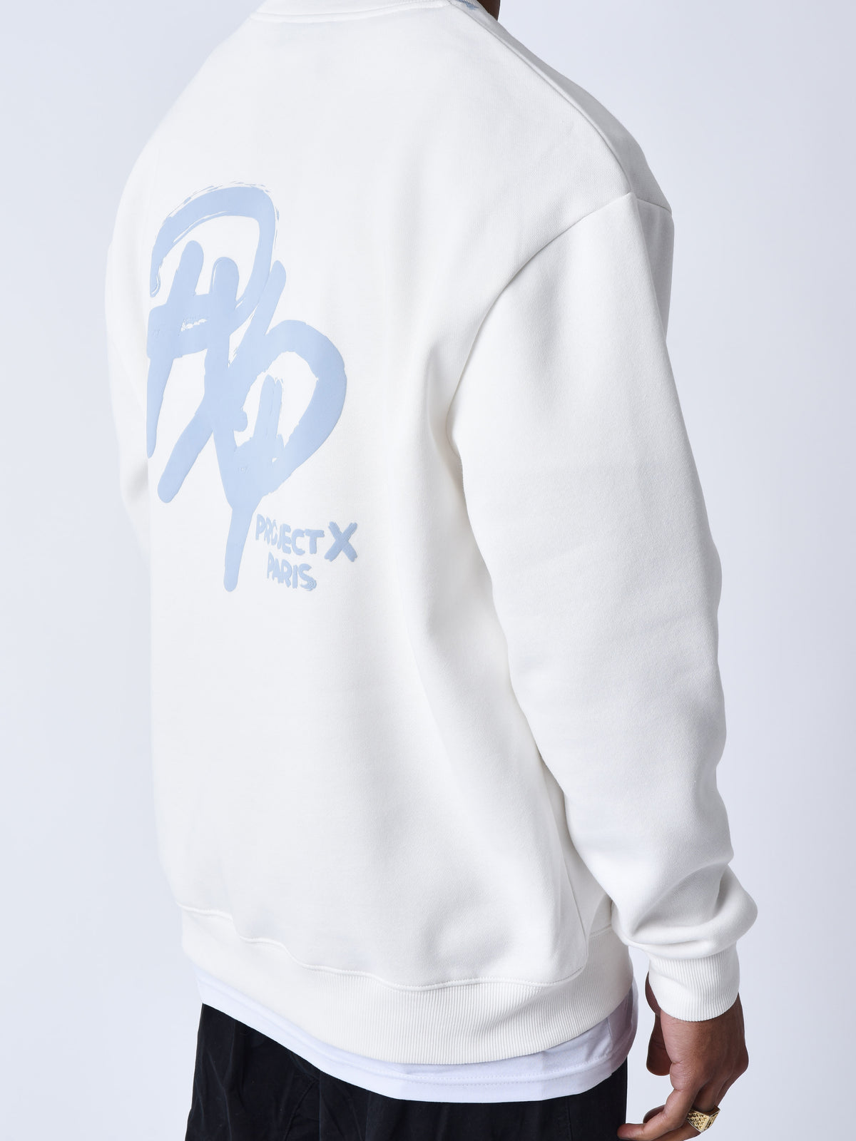 sweat-col-rond-motif-graph-blanc-casse
