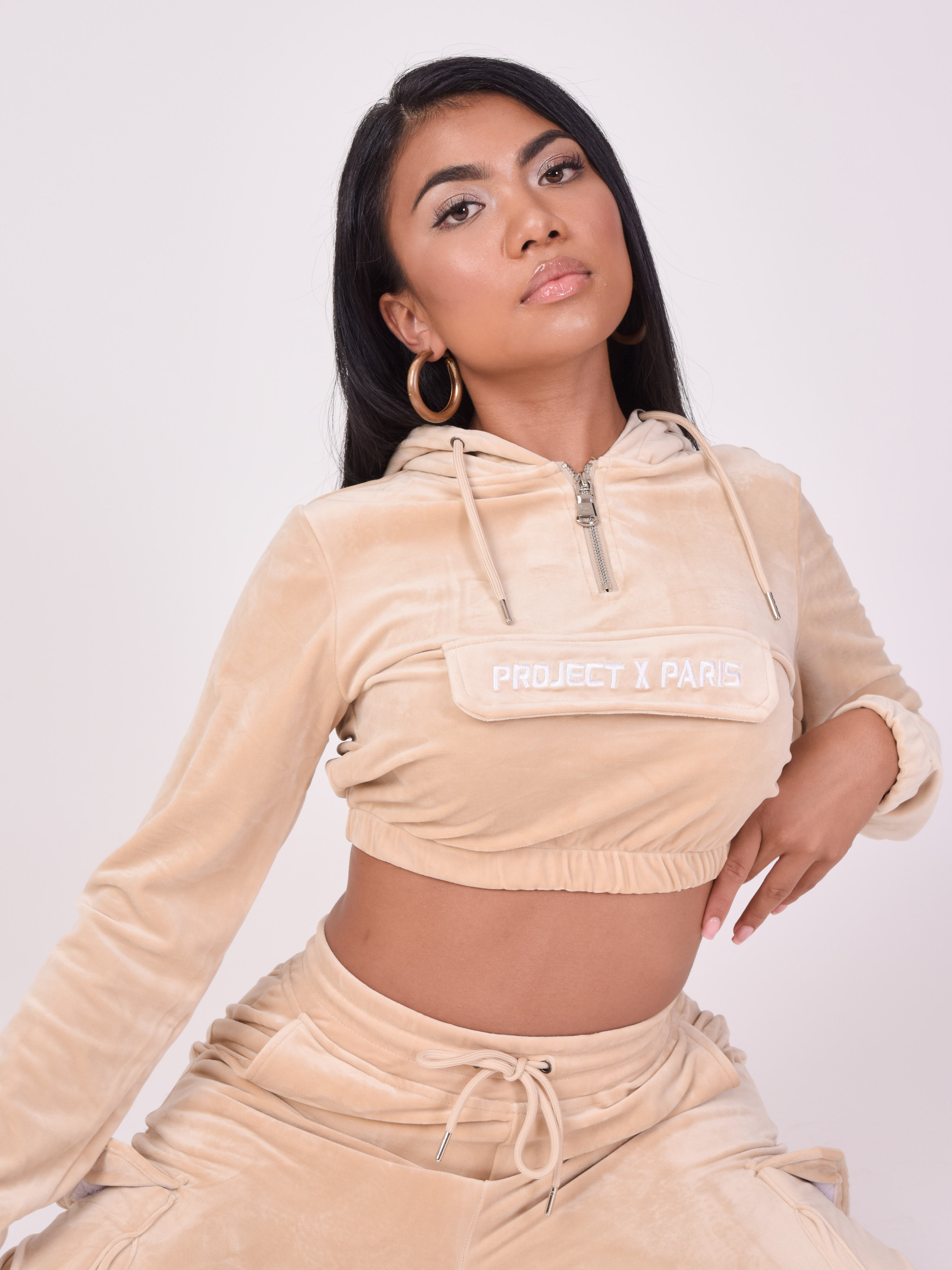 Short velvet hoodie-2