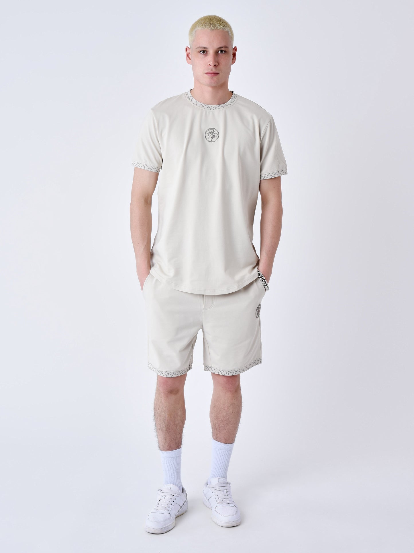 t-shirt-a-details-tisse-labyrinthe-greige