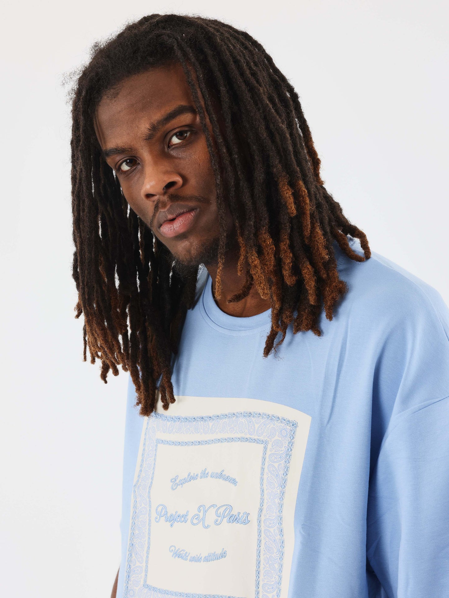 t-shirt-bandana-cashmere-blue-modelshot