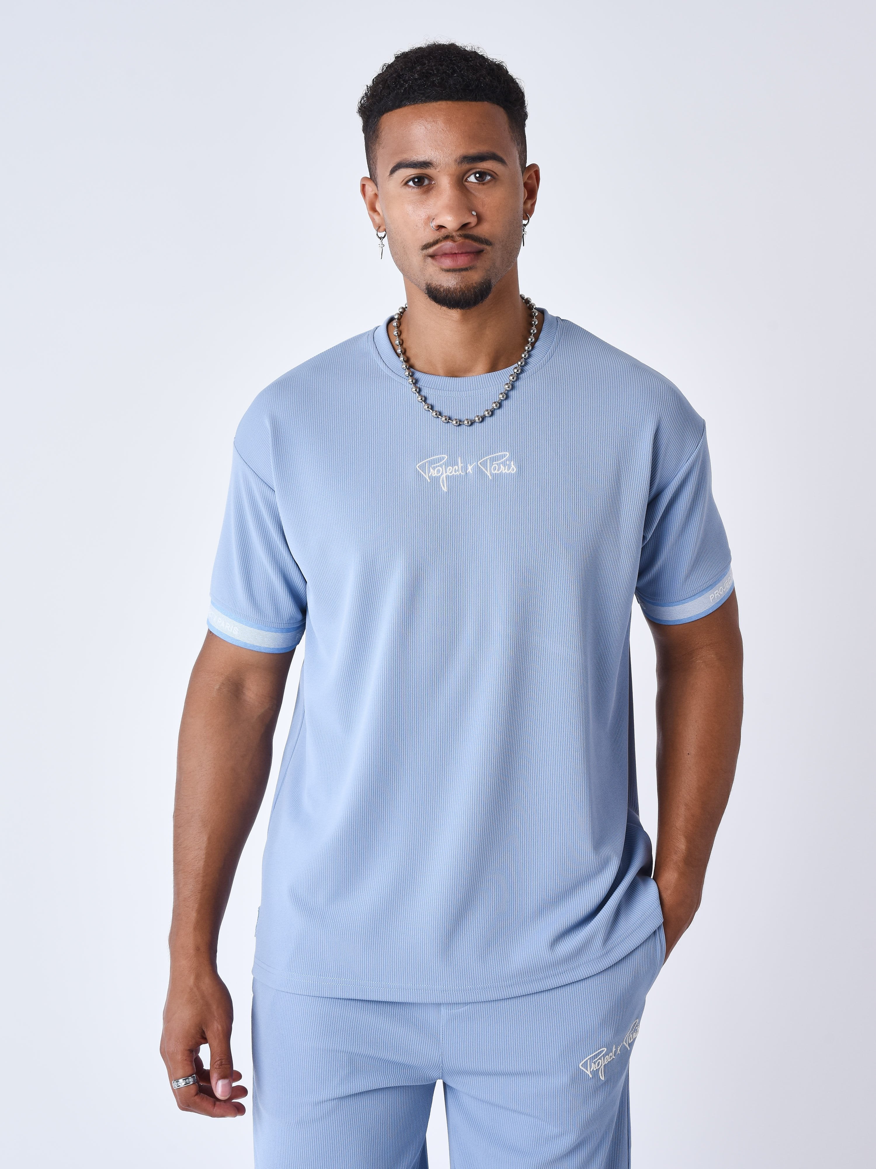 t-shirt-brodee-signature-dasty-blue-modelshot