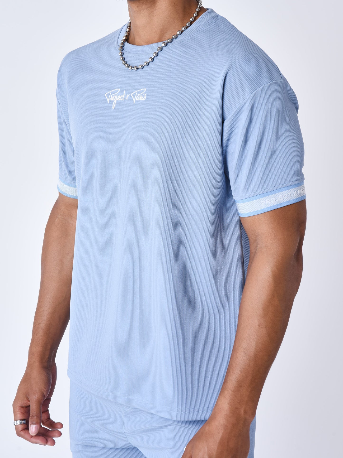 t-shirt-brodee-signature-dasty-blue-modelshot