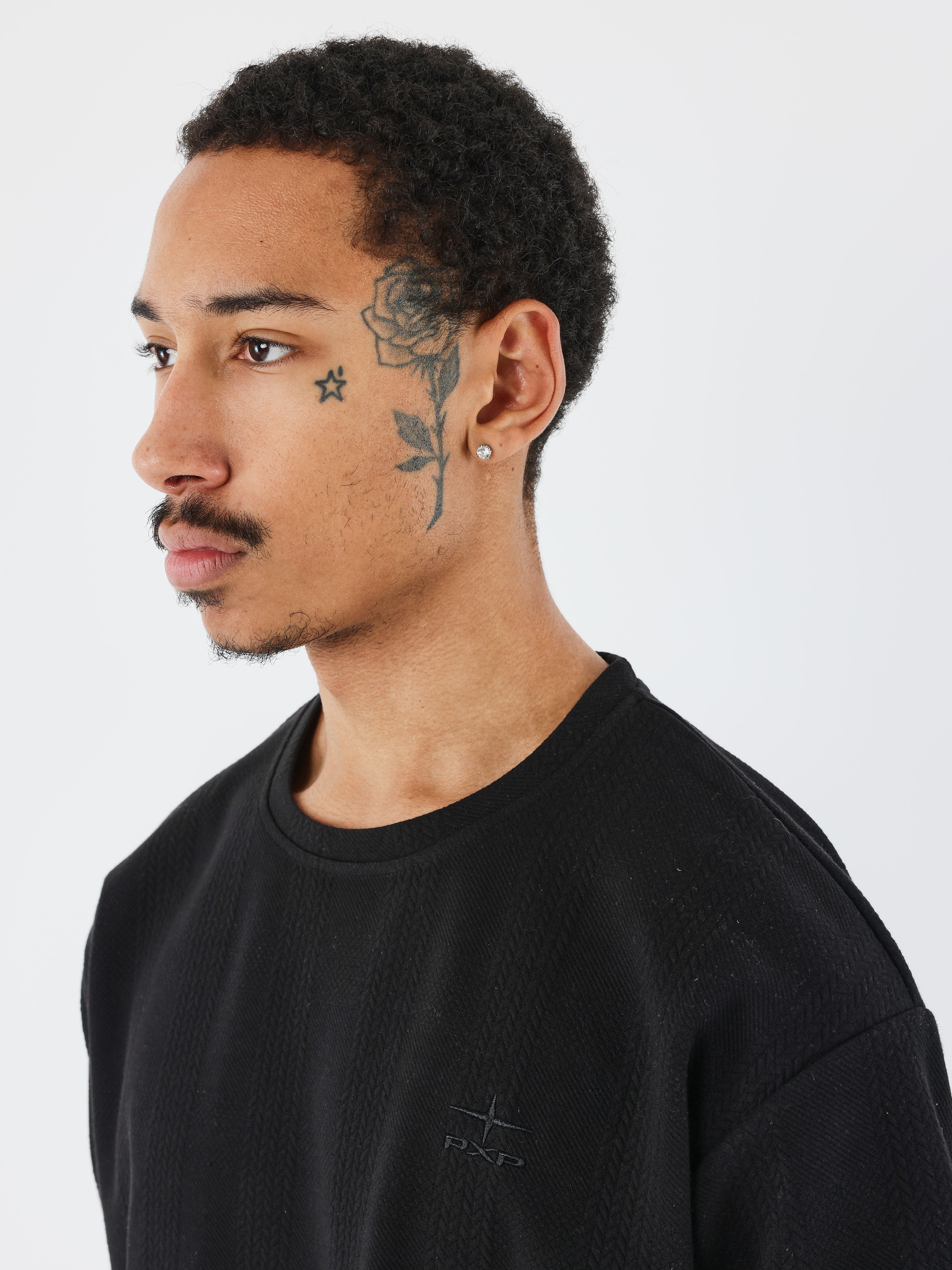 t-shirt-col-montant-maille-noir