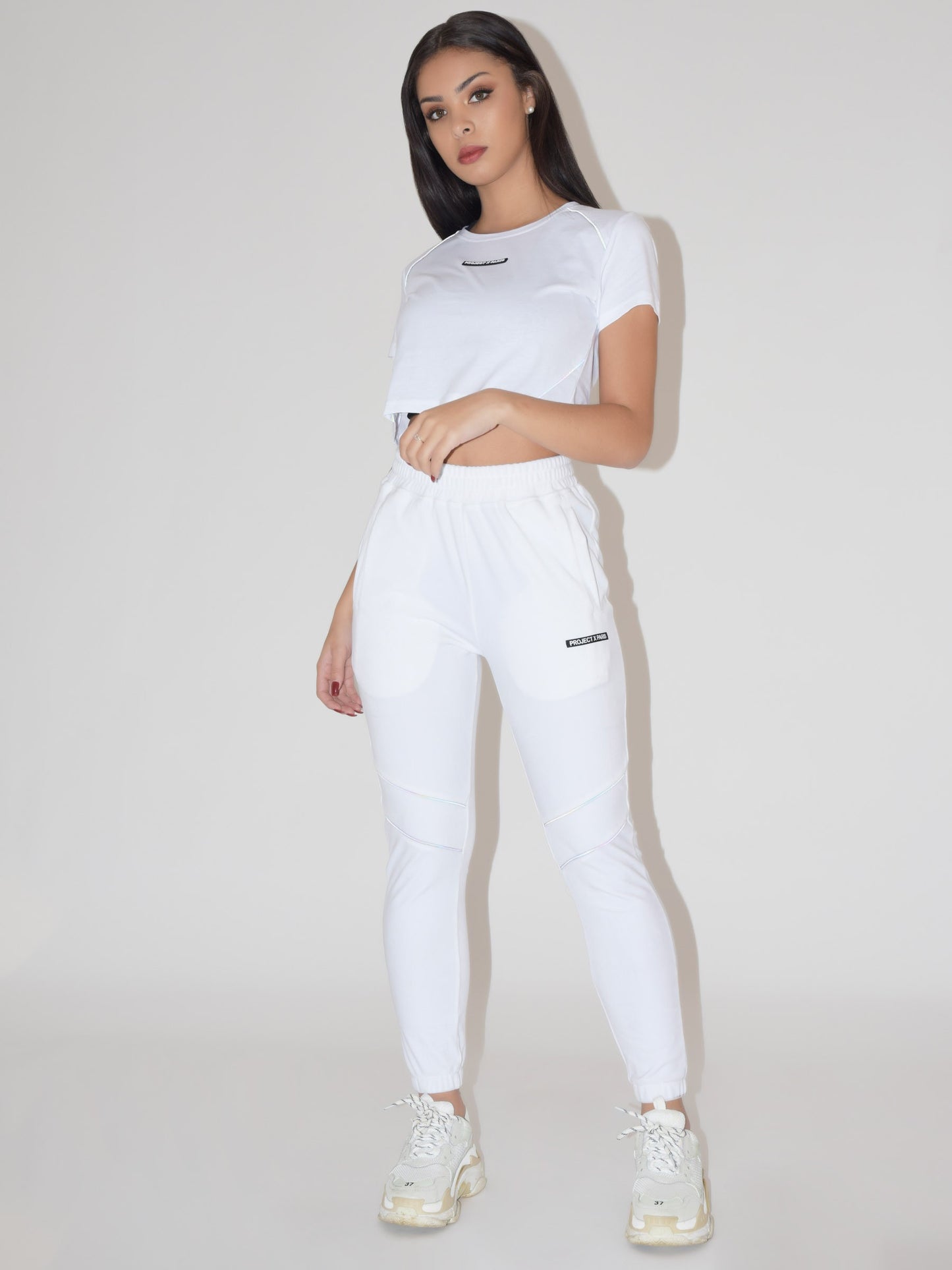 t-shirt-crop-avec-pipings-contrastes-et-logo-silicone-blanc