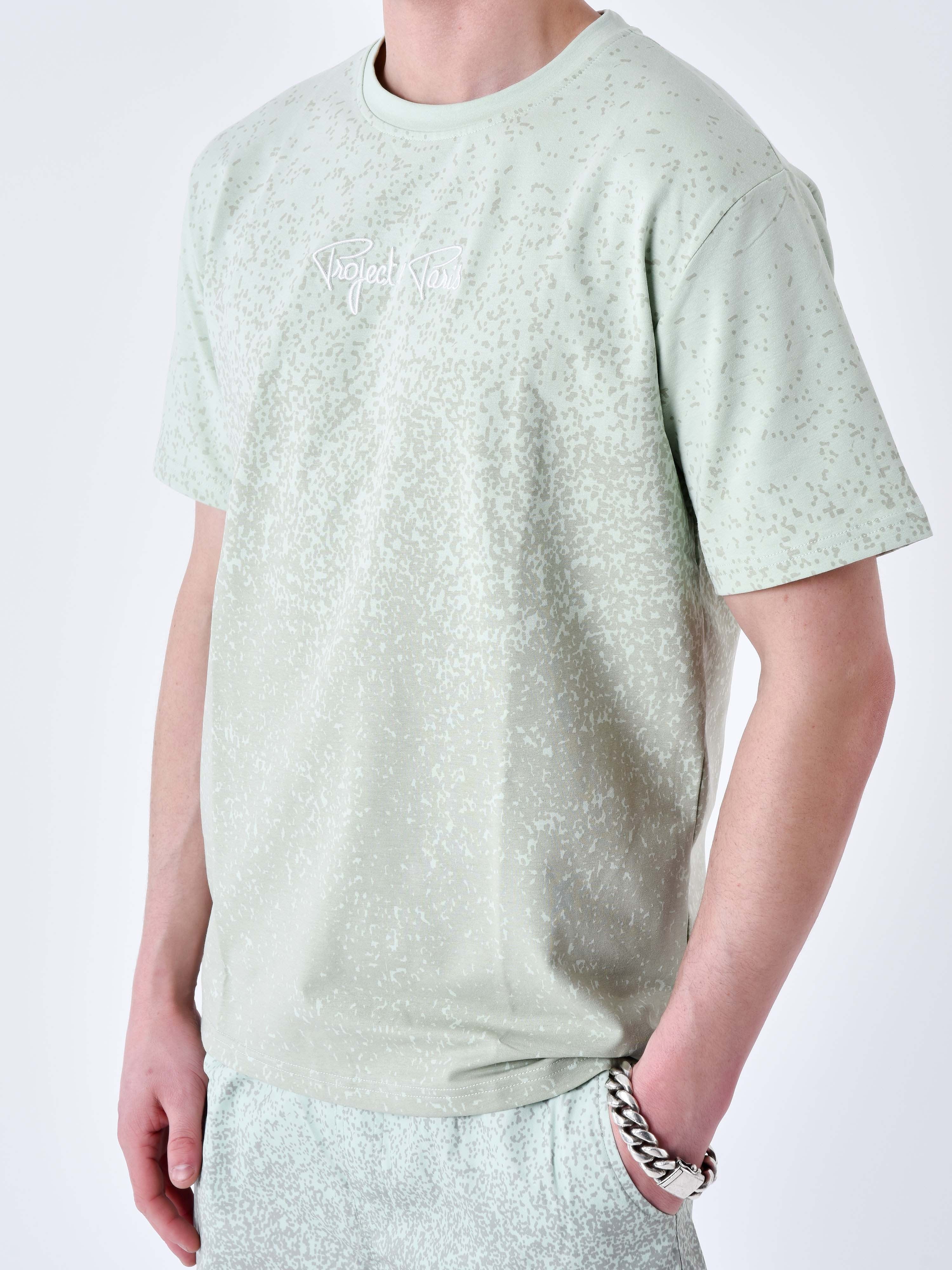 t-shirt-imprime-spray-vert-d-eau-modelshot