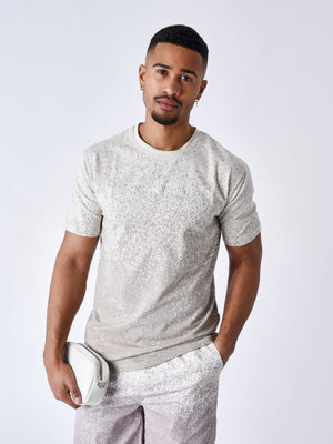 t-shirt-imprime-spray-greige-modelshot