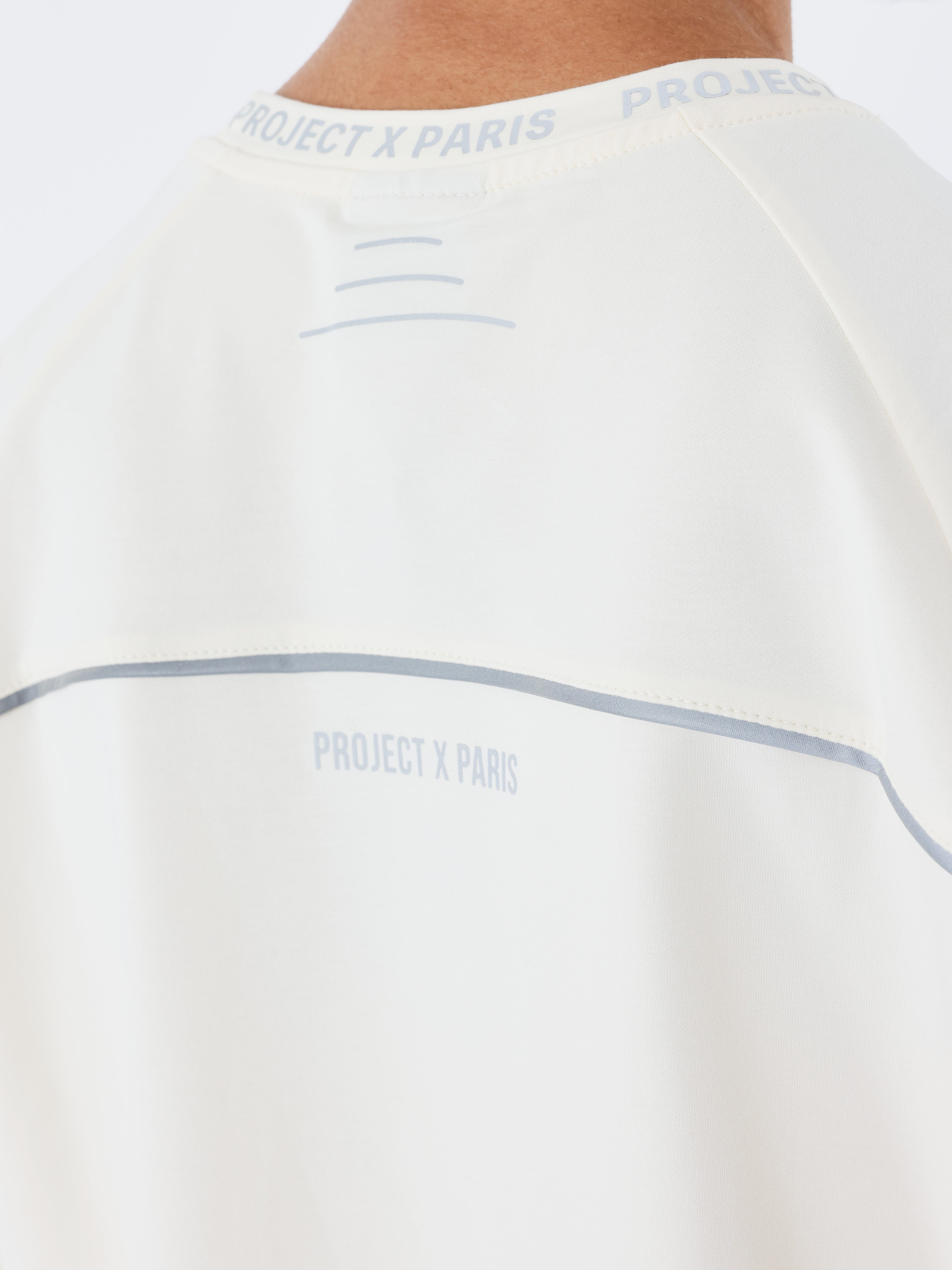 Camiseta ancha con detalles reflectantes-6