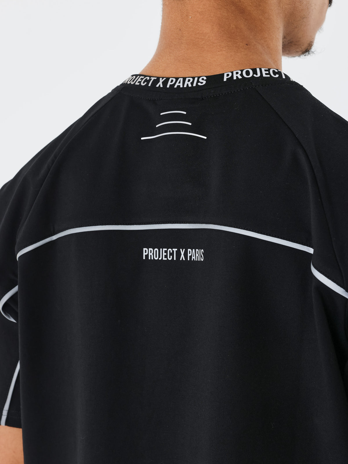 t-shirt-large-a-details-reflechisant-noir