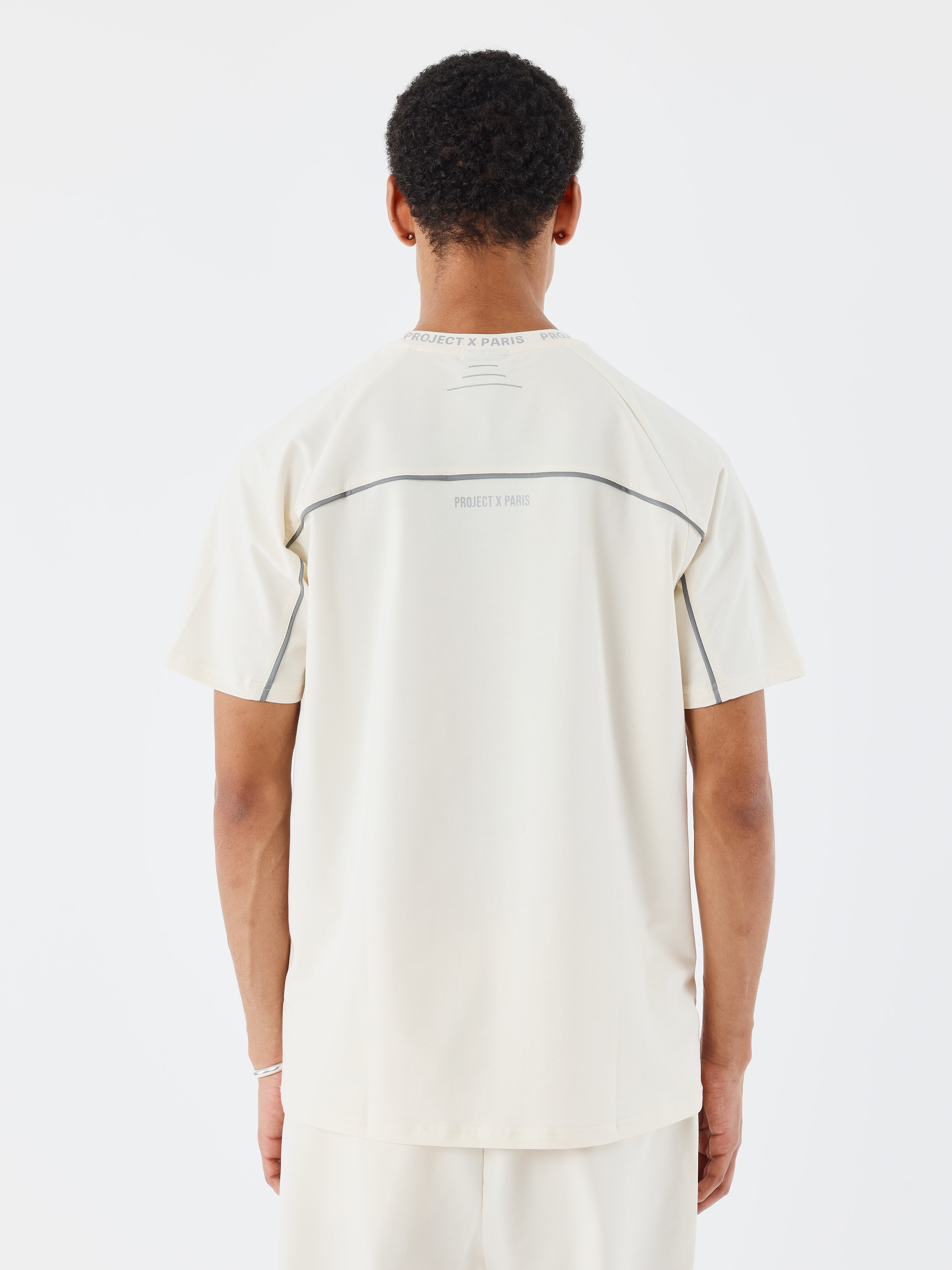 Camiseta ancha con detalles reflectantes-2