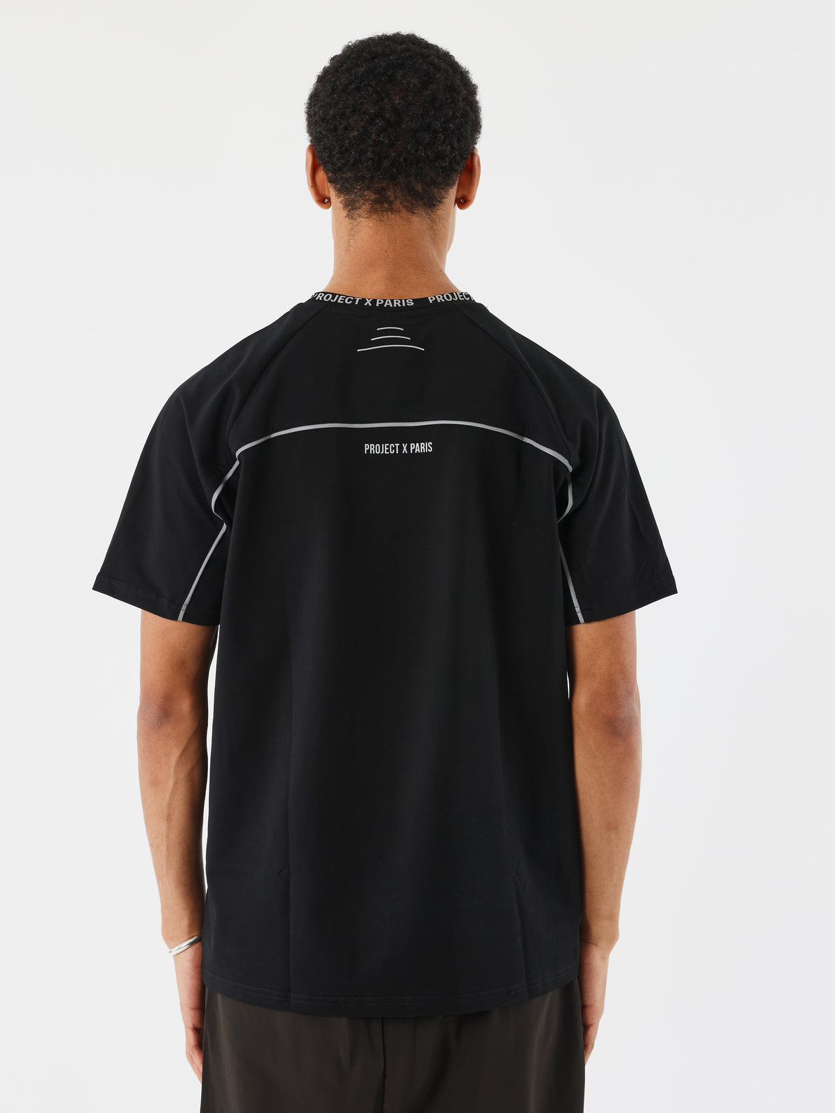 t-shirt-large-a-details-reflechisant-noir