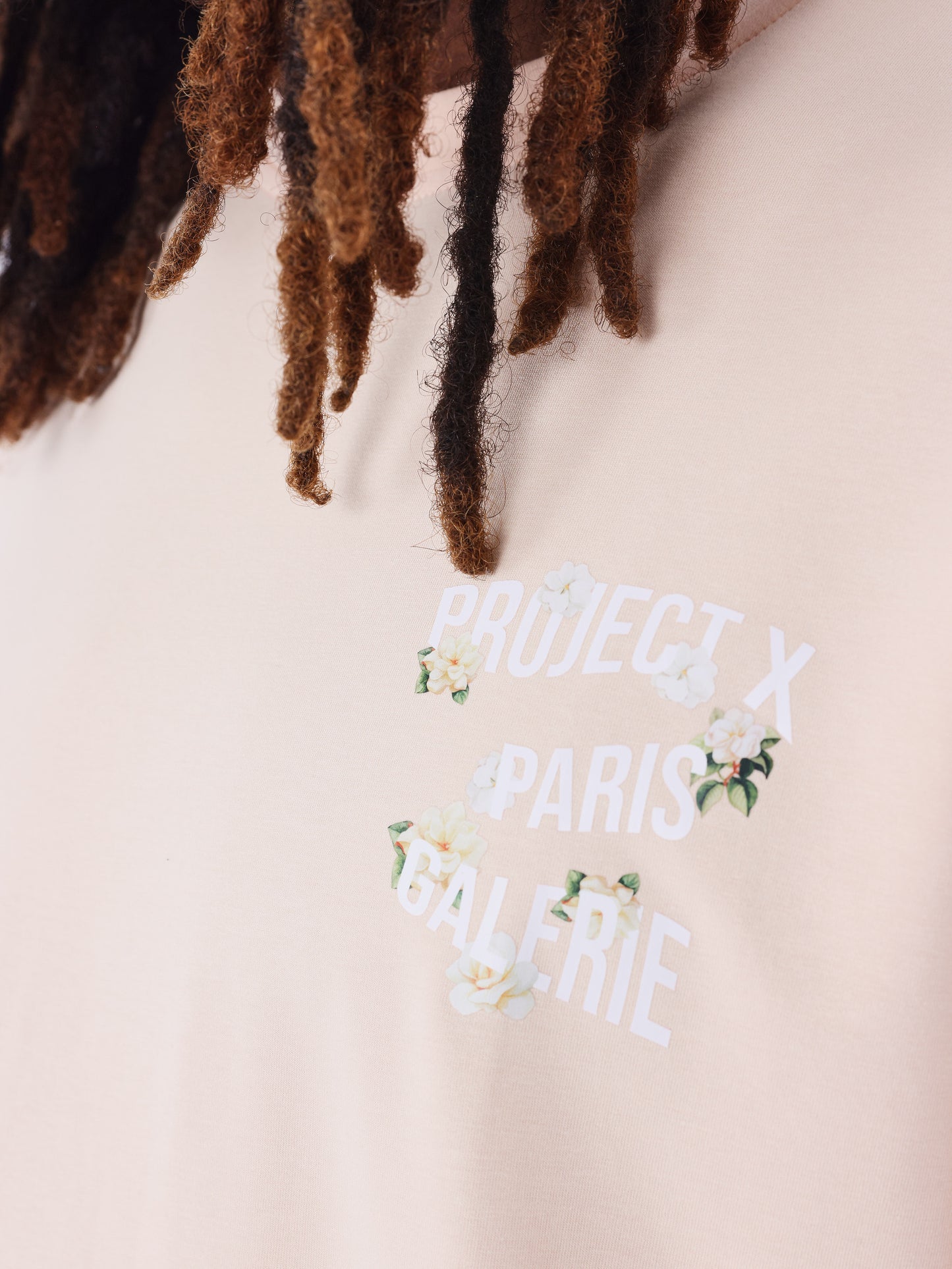t-shirt-large-floral-pale-peach