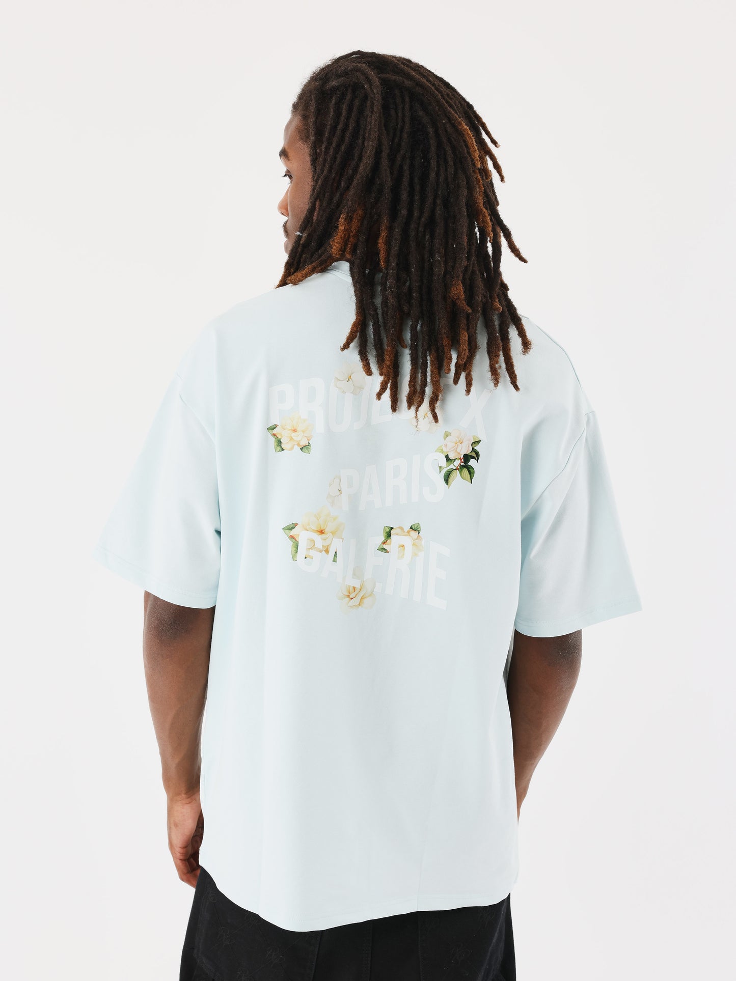 t-shirt-large-floral-ice-blue-modelshot