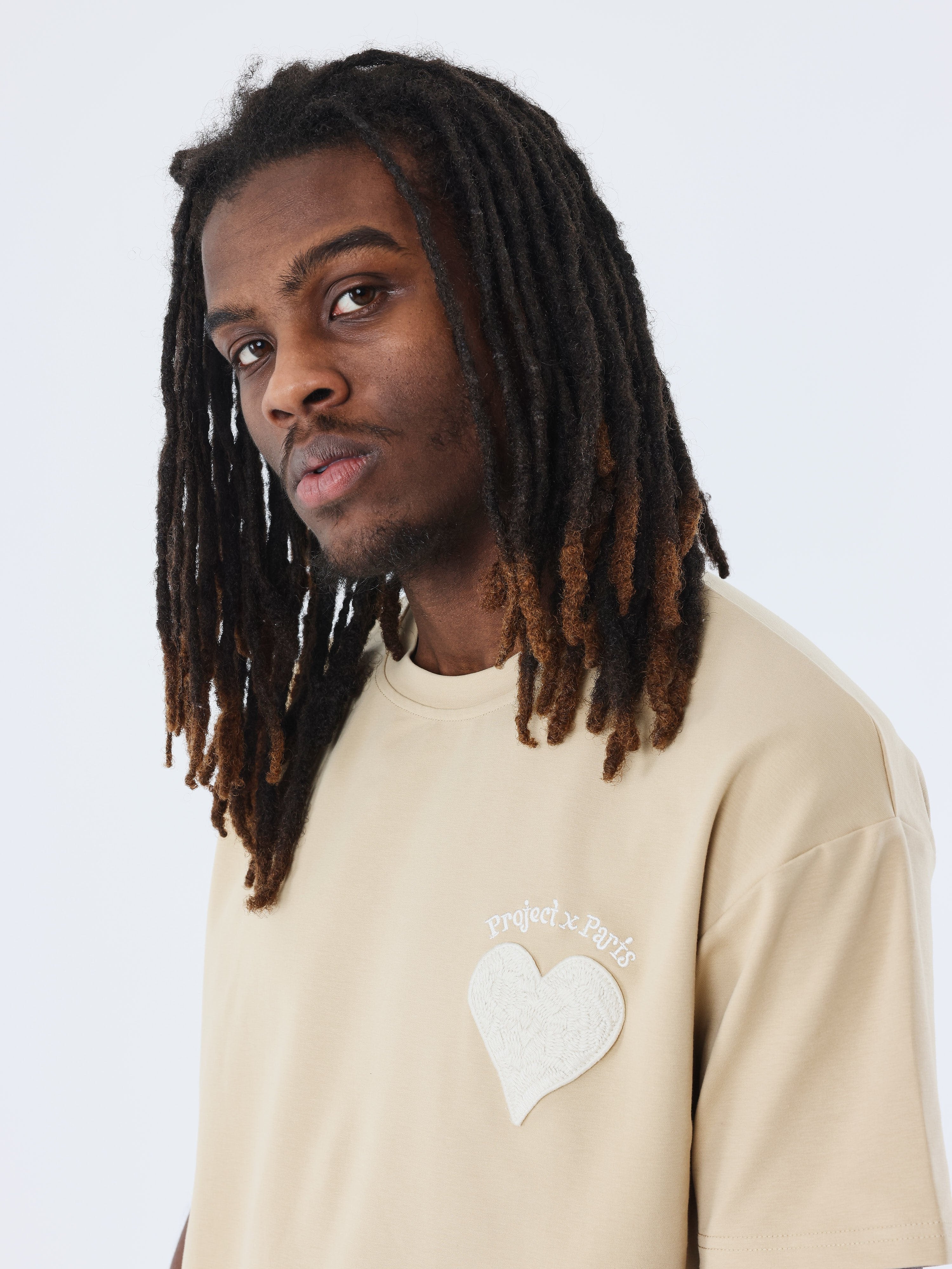 t-shirt-large-wicker-heart-beige