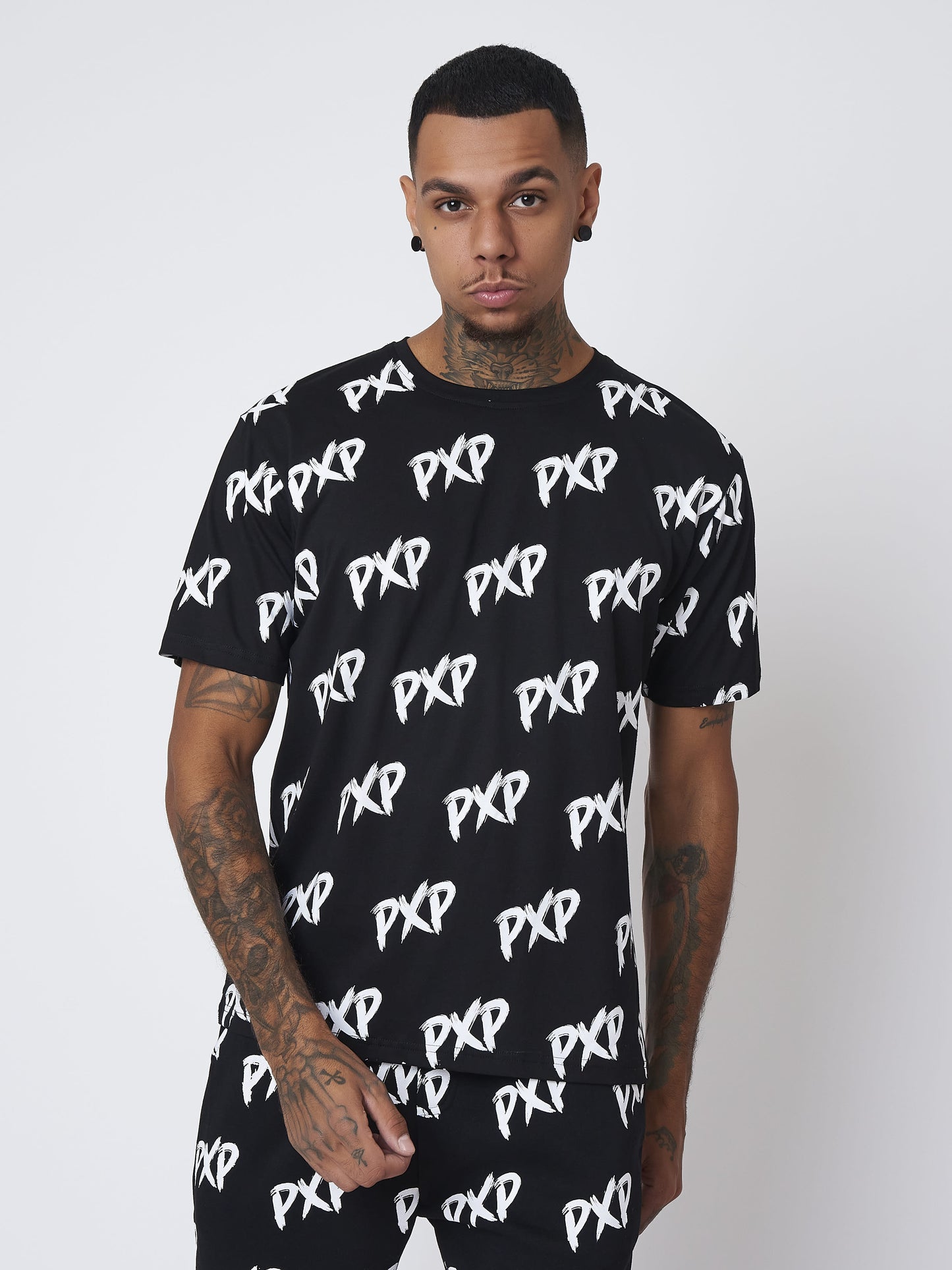 t-shirt-pxp-brush-all-over-2010146-noir-modelshot
