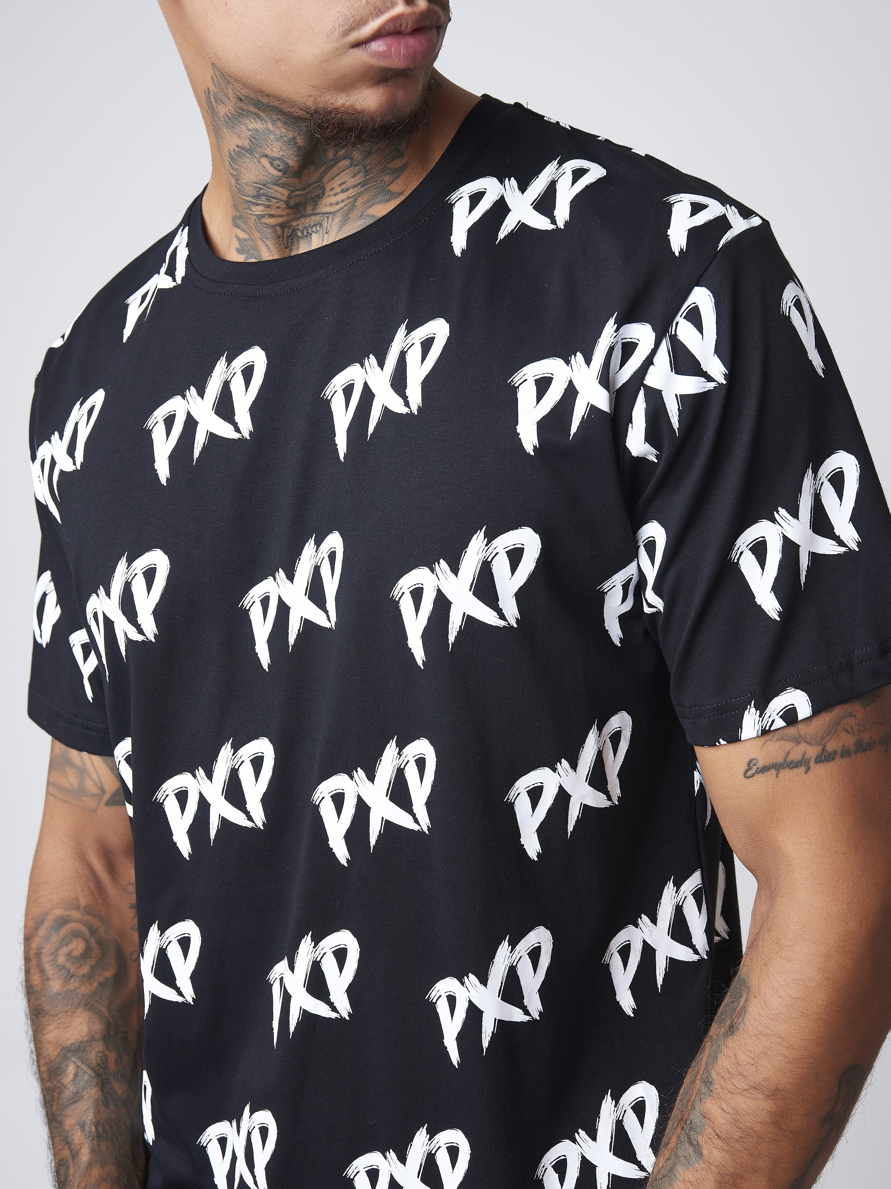 t-shirt-pxp-brush-all-over-2010146-noir-modelshot