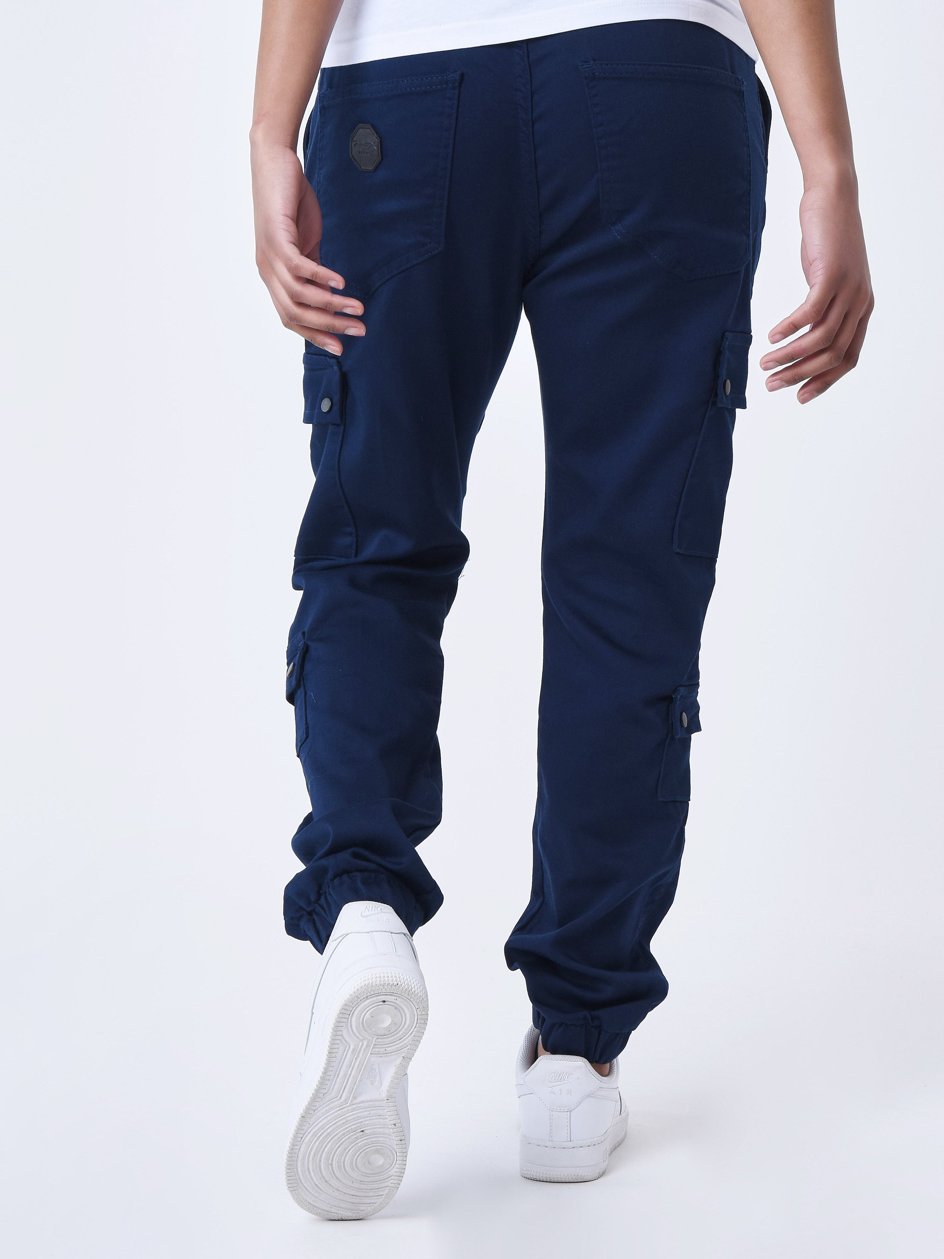 Pantalón cargo multi-bolsillos con ajuste elástico-10