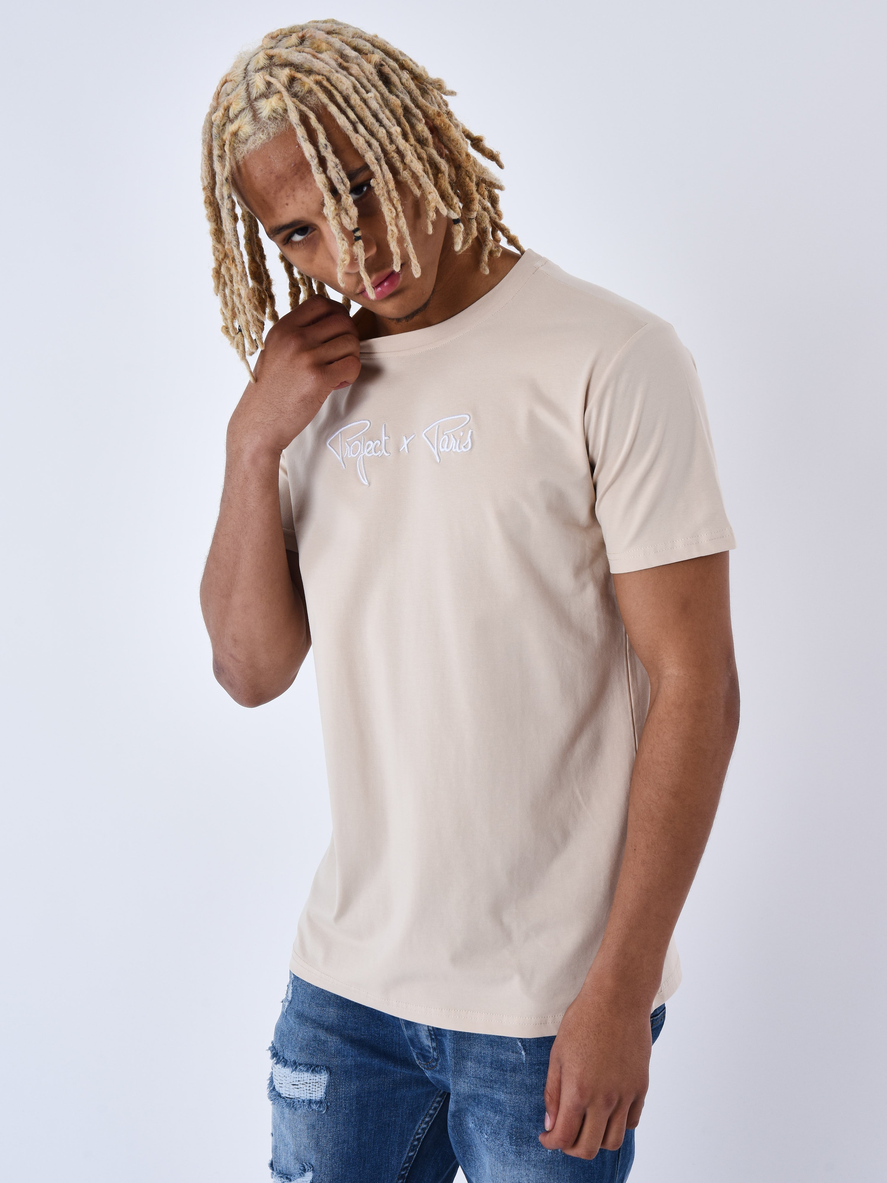 t221013-beige-modelshot