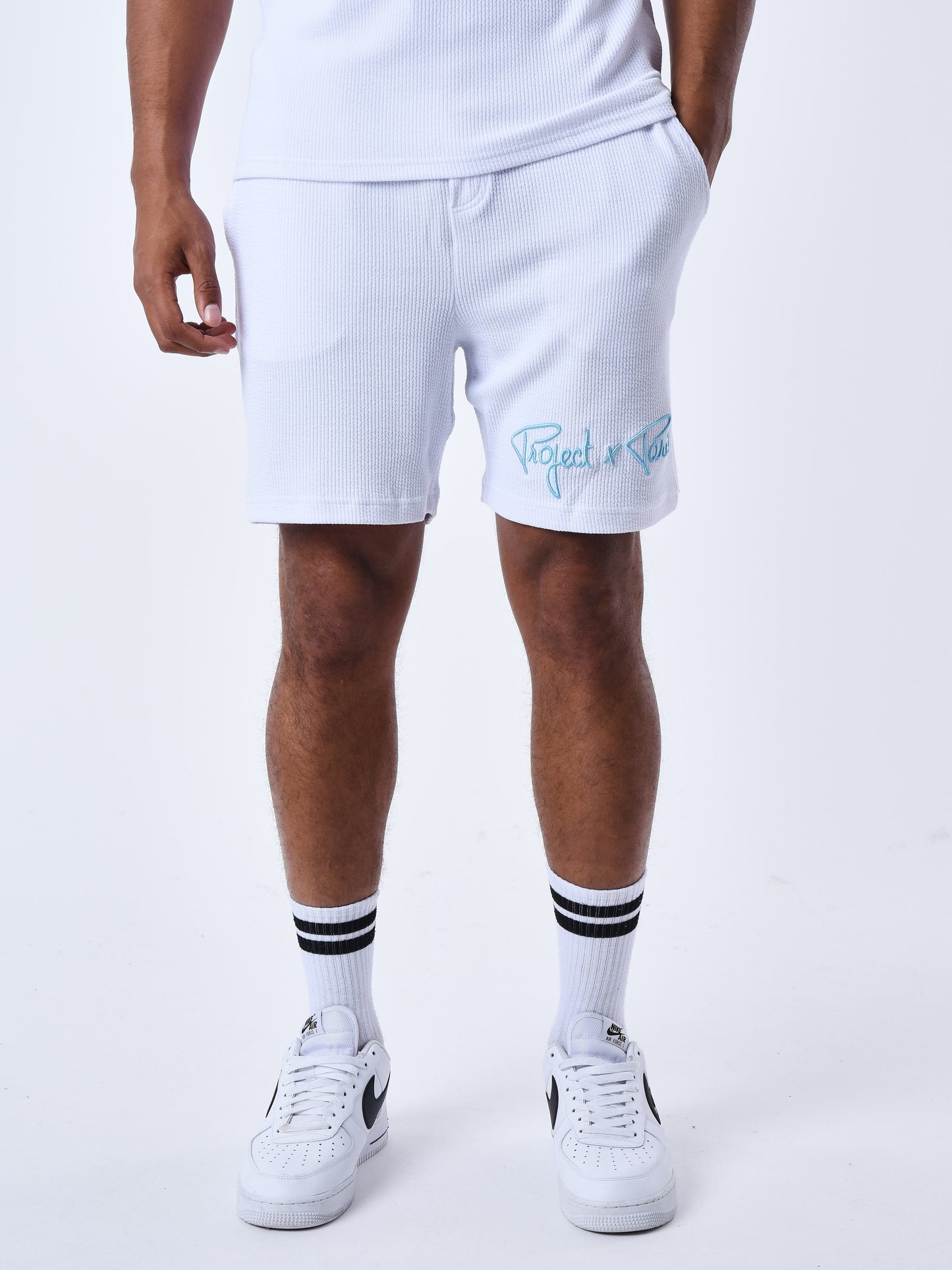 t224011-blanc