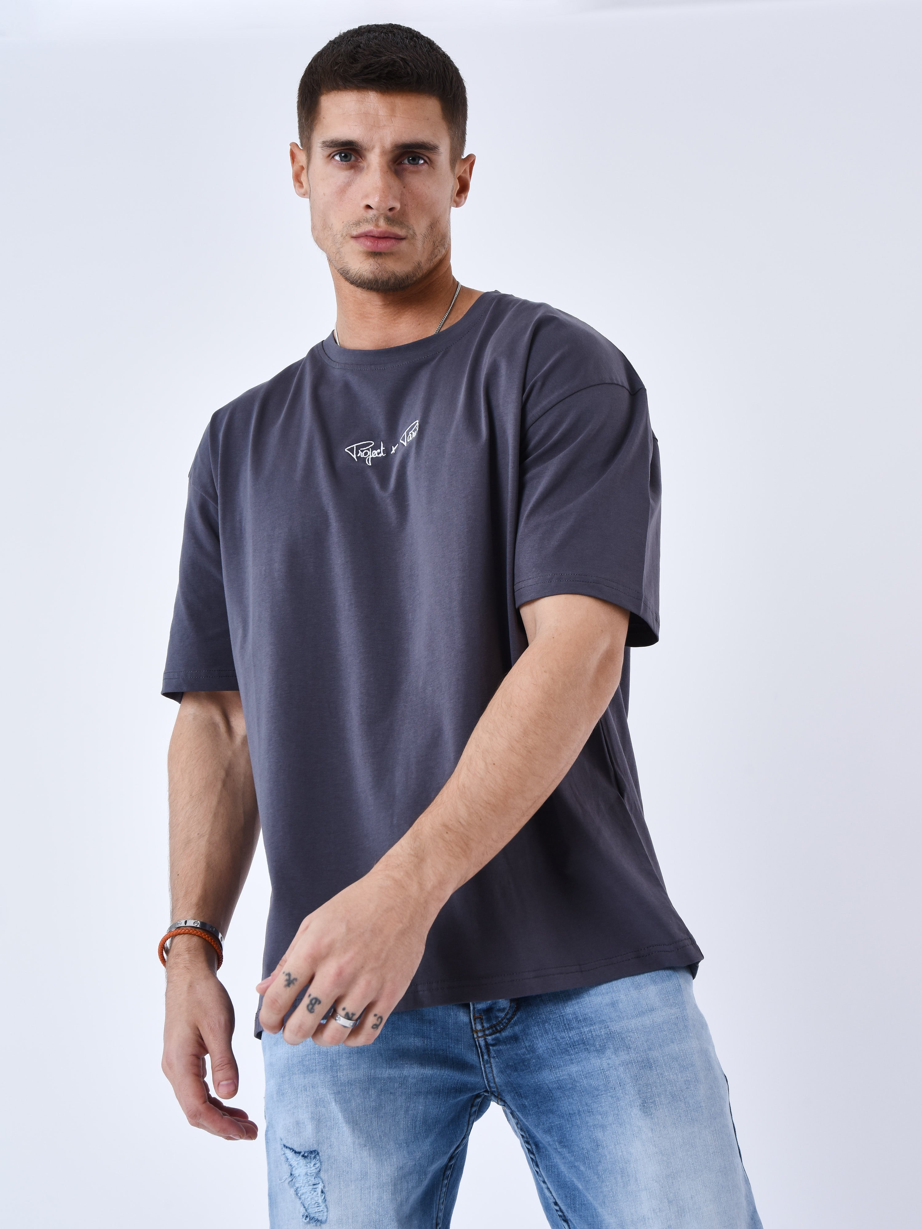 T-shirt med logobroderi-1