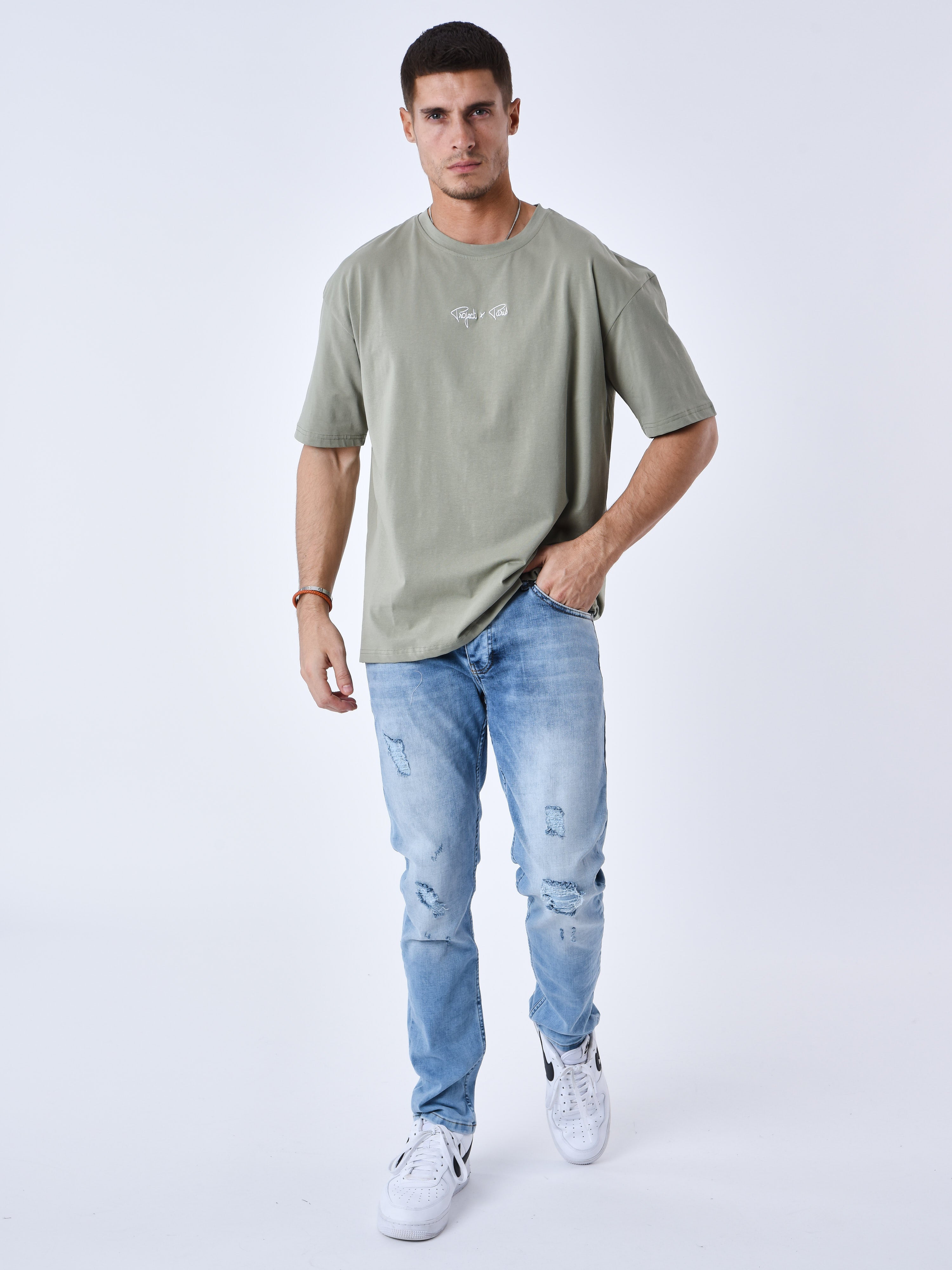 Koszulka z haftowanym logo-3