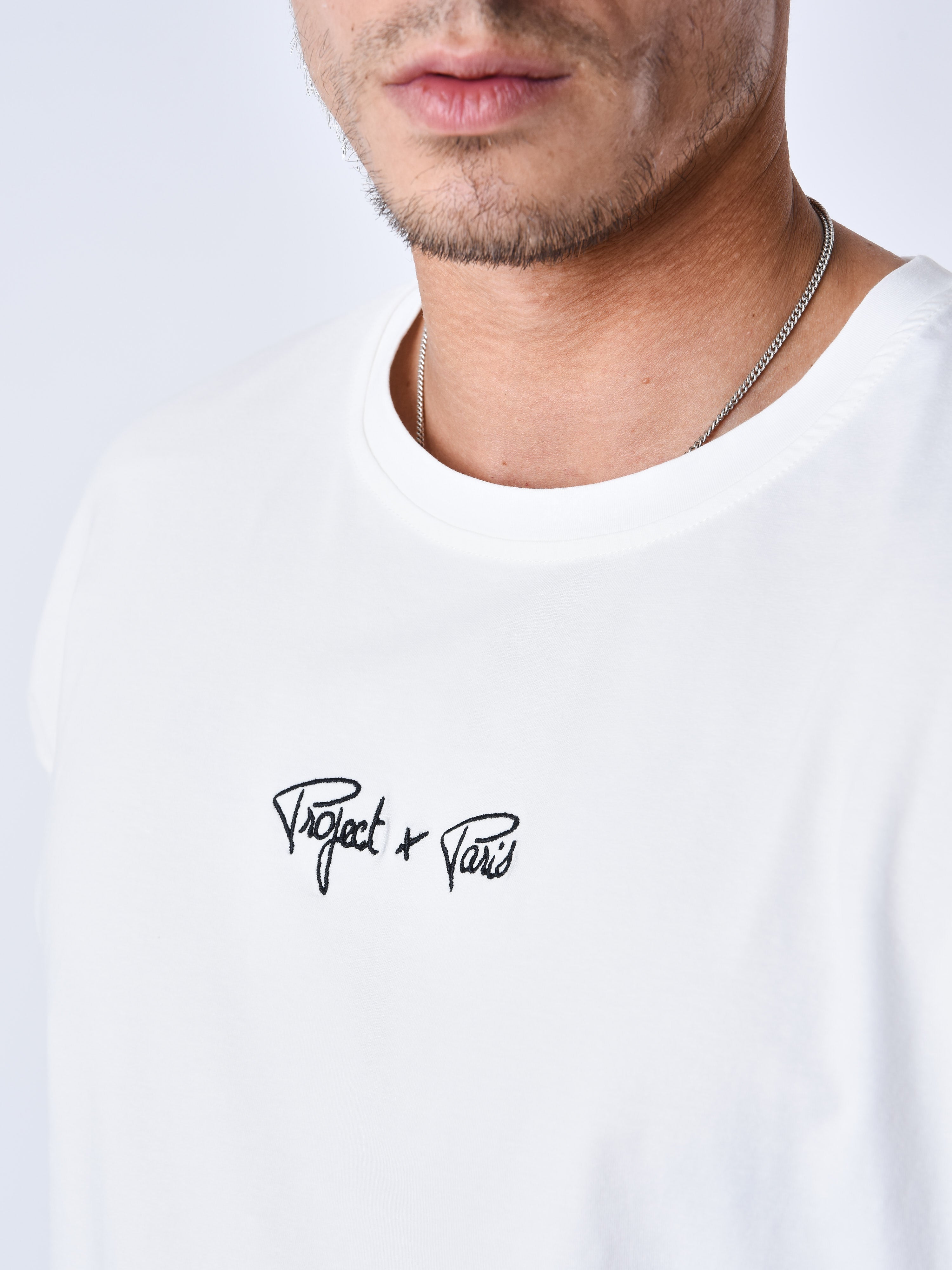 Logo embroidery T-shirt-6