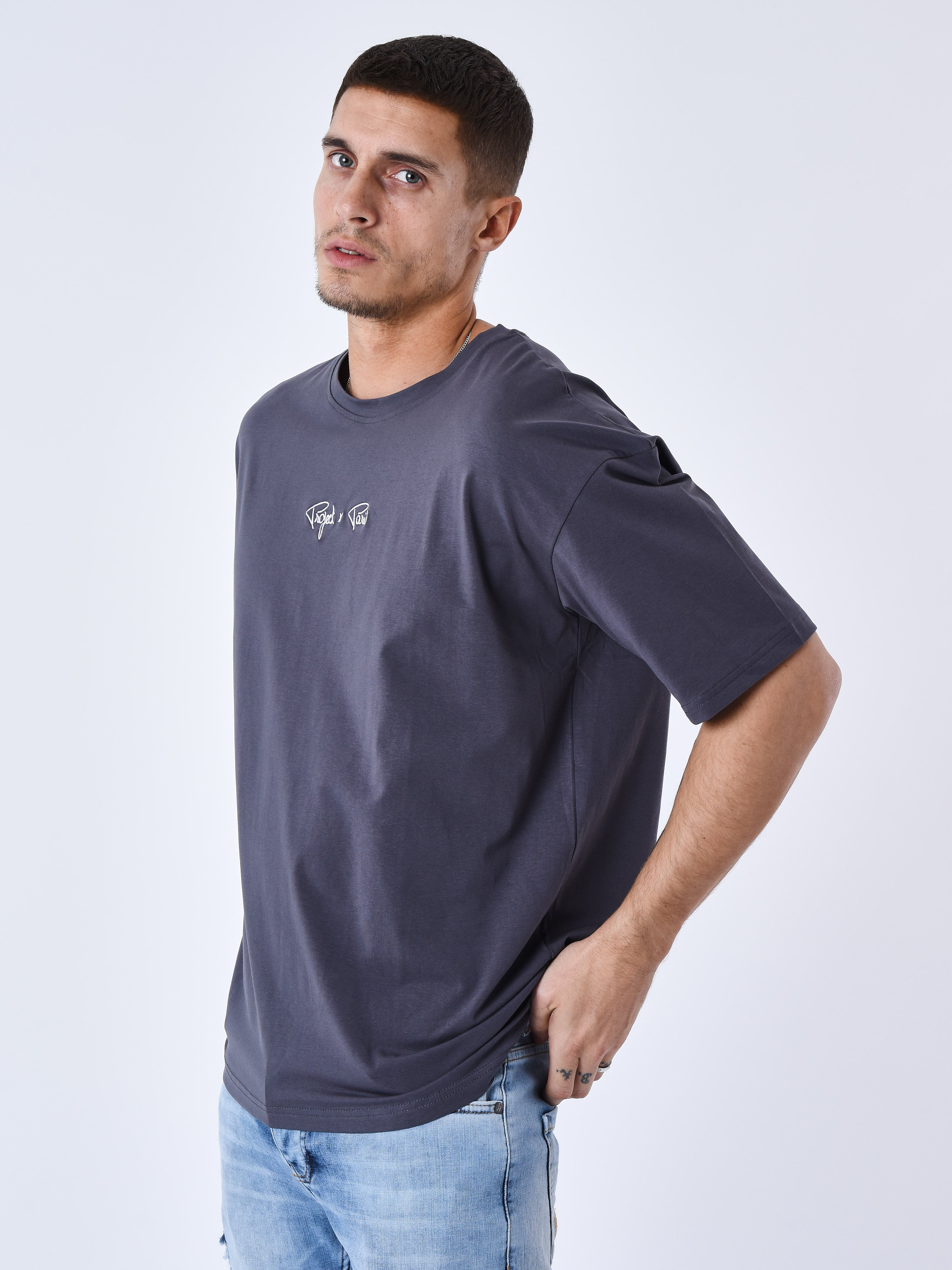 T-shirt med logobroderi-4