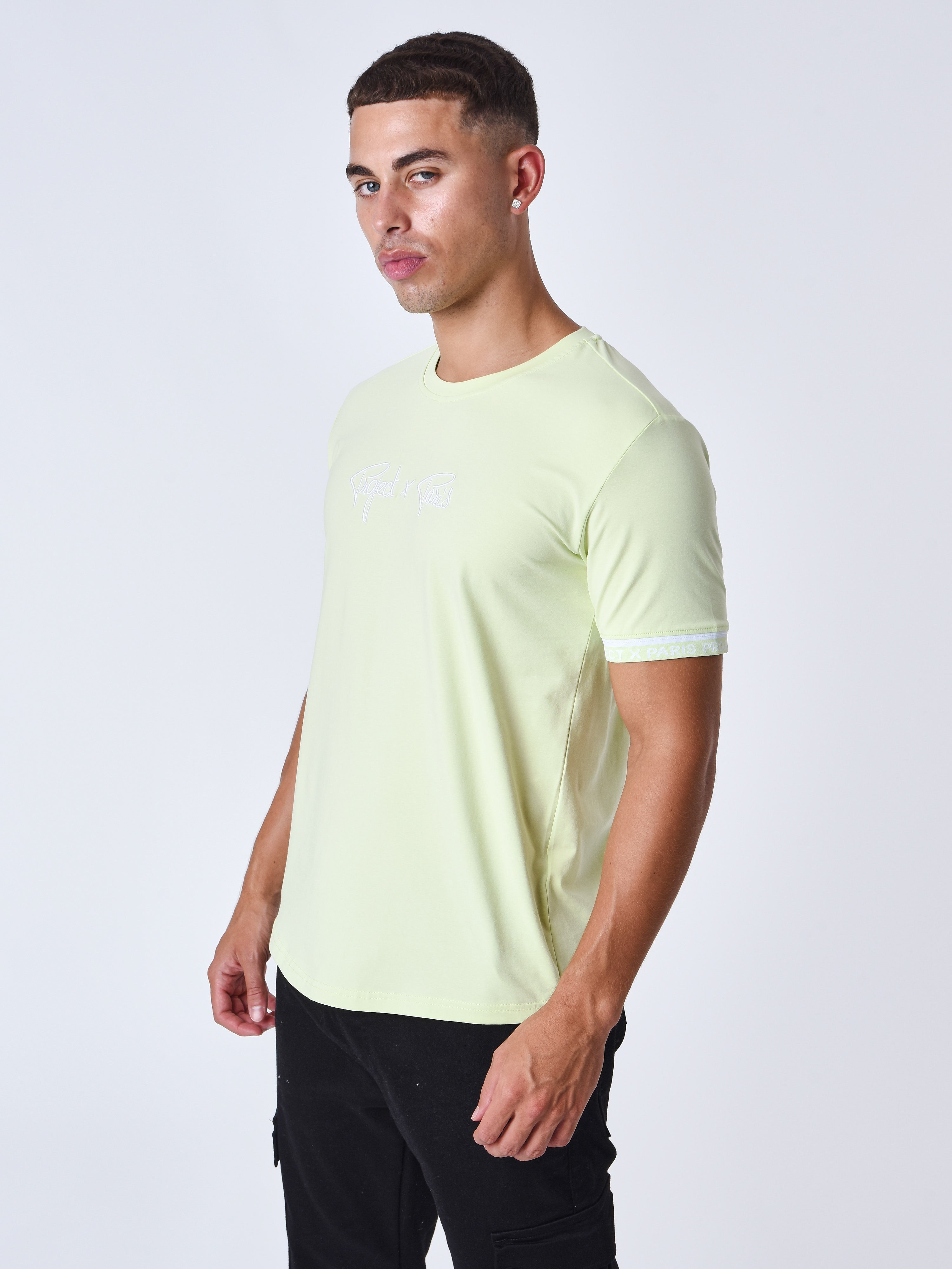 Camiseta com logo bordado em relevo-4