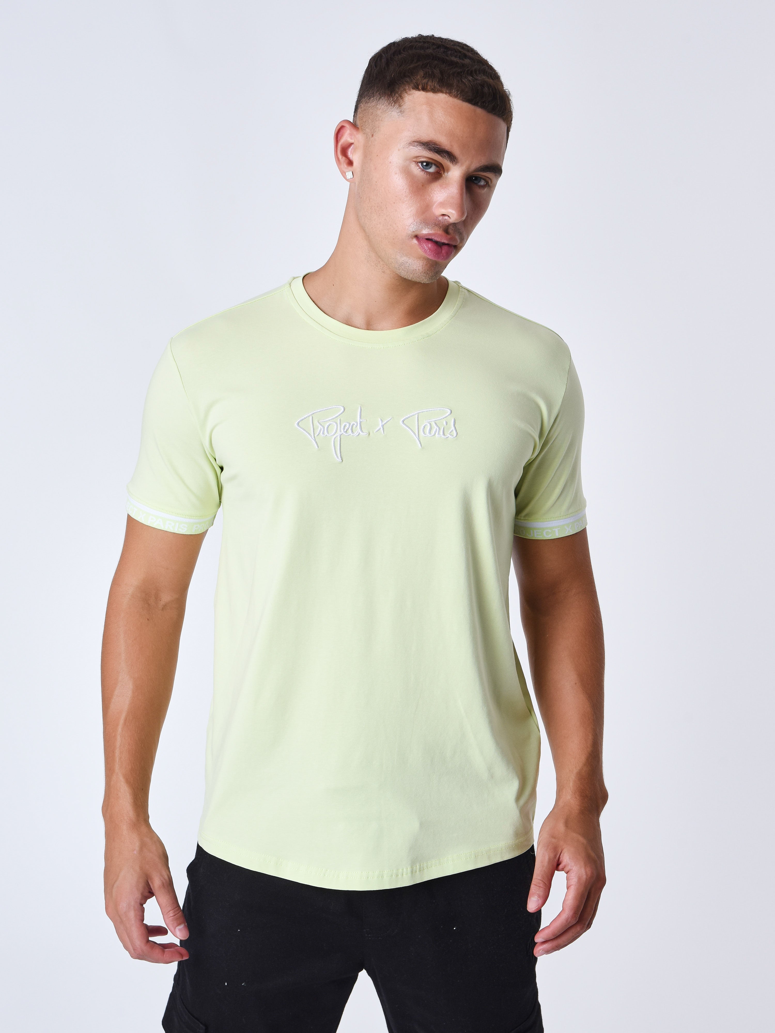 t231023-jaune-fluo-modelshot