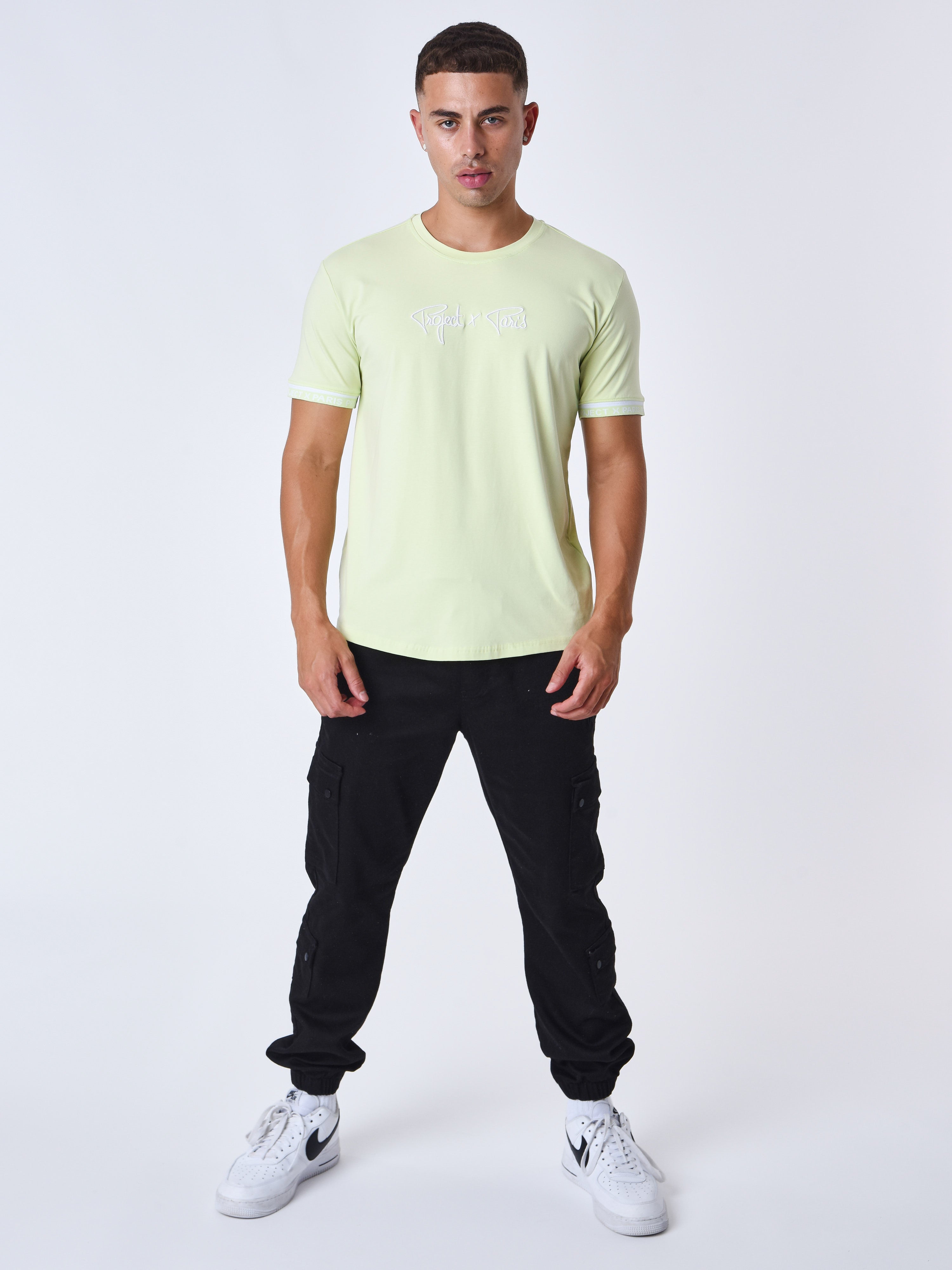 t231023-jaune-fluo-modelshot