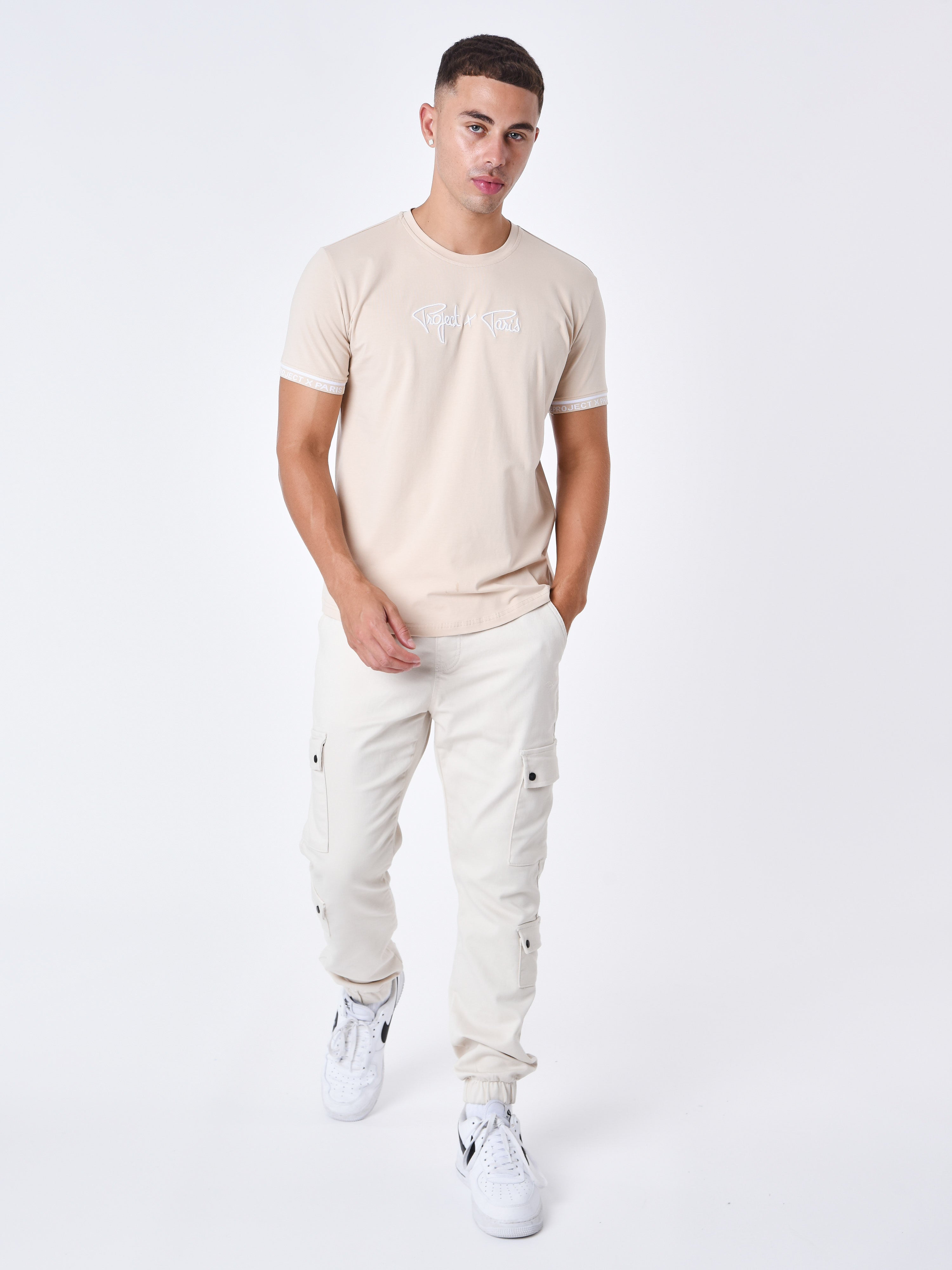 t231023-beige-modelshot