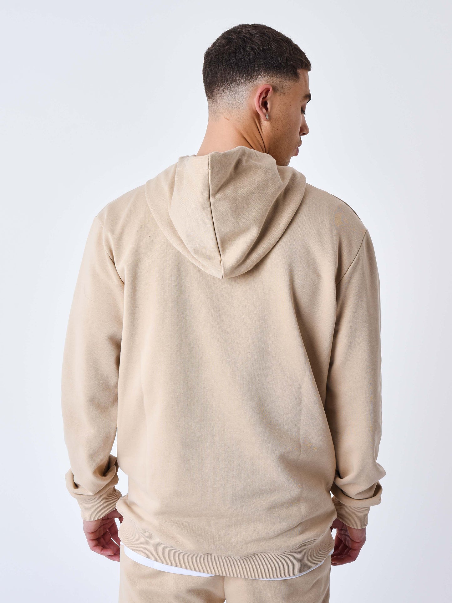 t232019-beige-modelshot