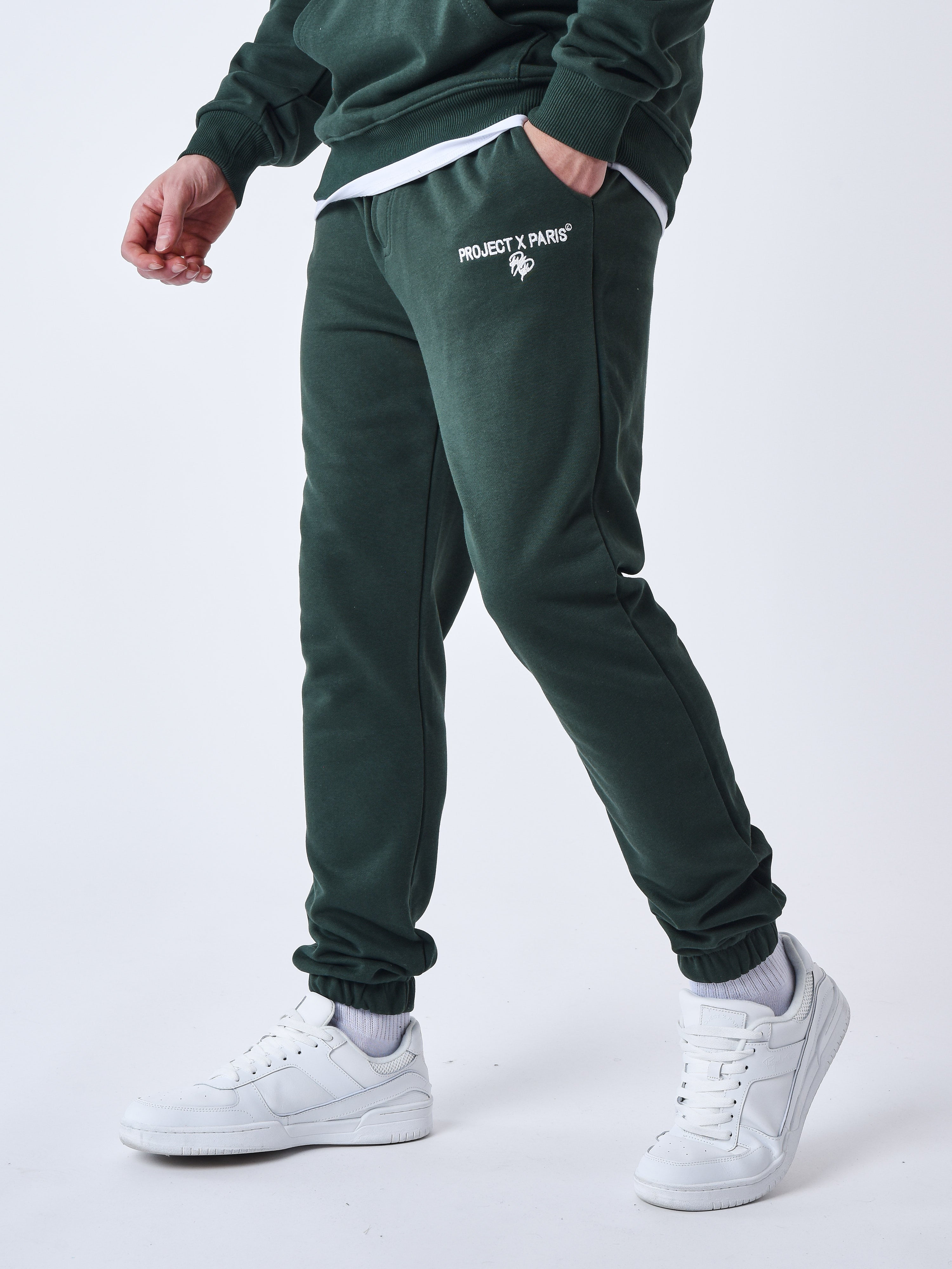 t234019-vert-modelshot