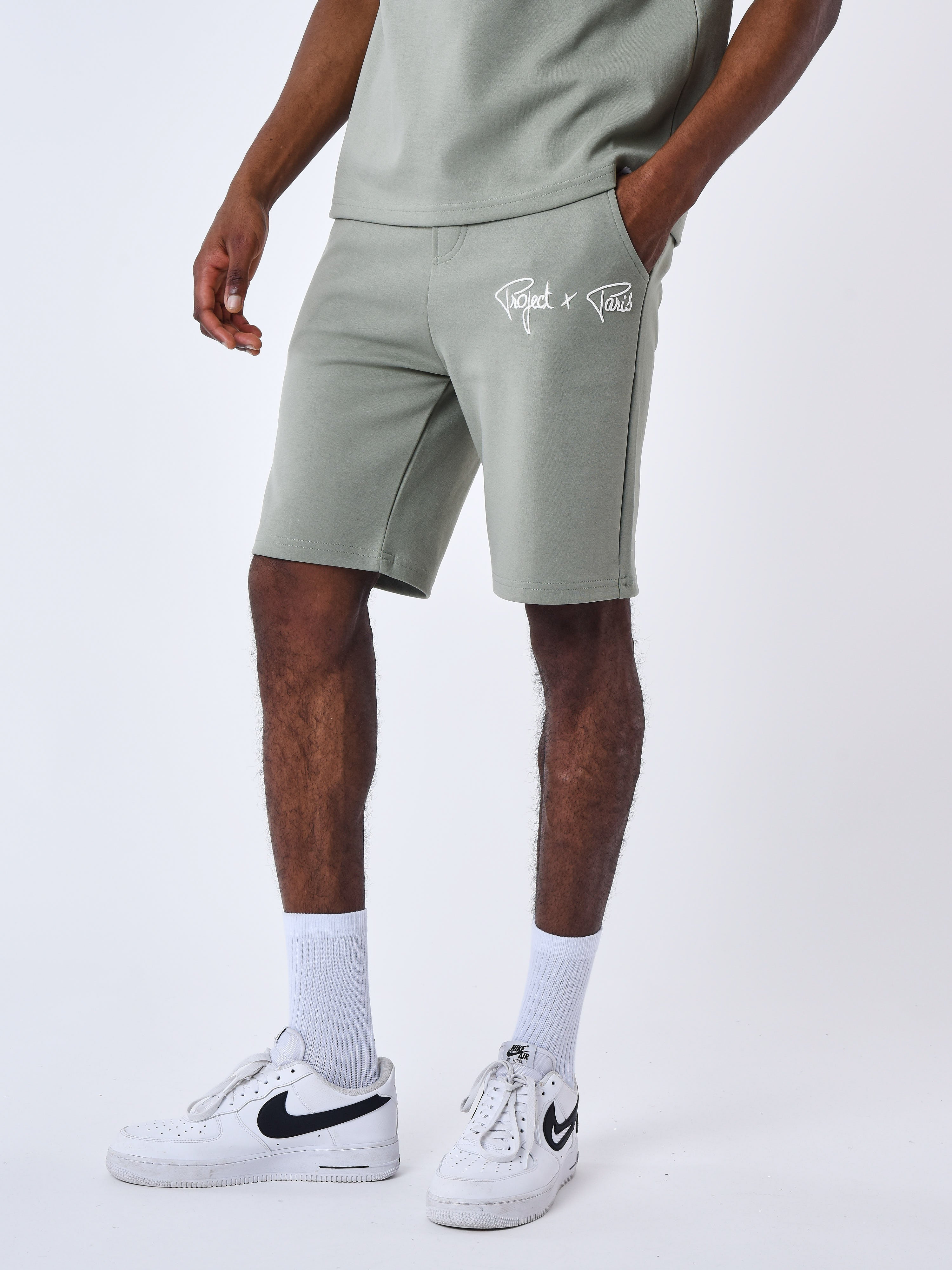 Pantaloncini con ricamo logo-4