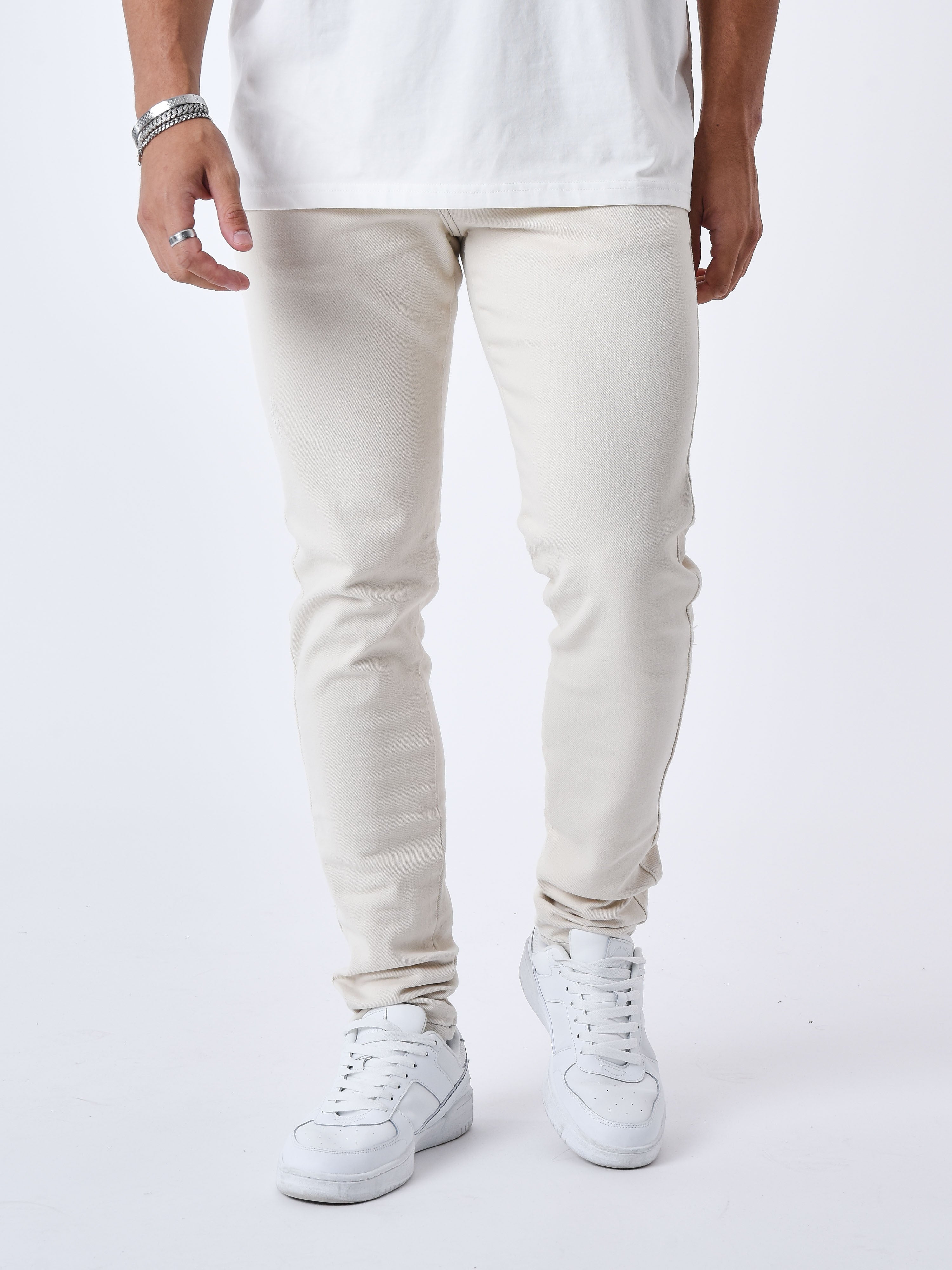 Slim Fit Jeans mit Kontrastnähten-1