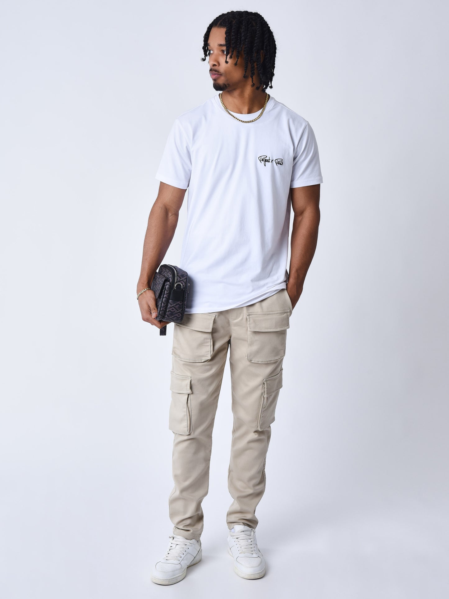 t239025-beige-modelshot