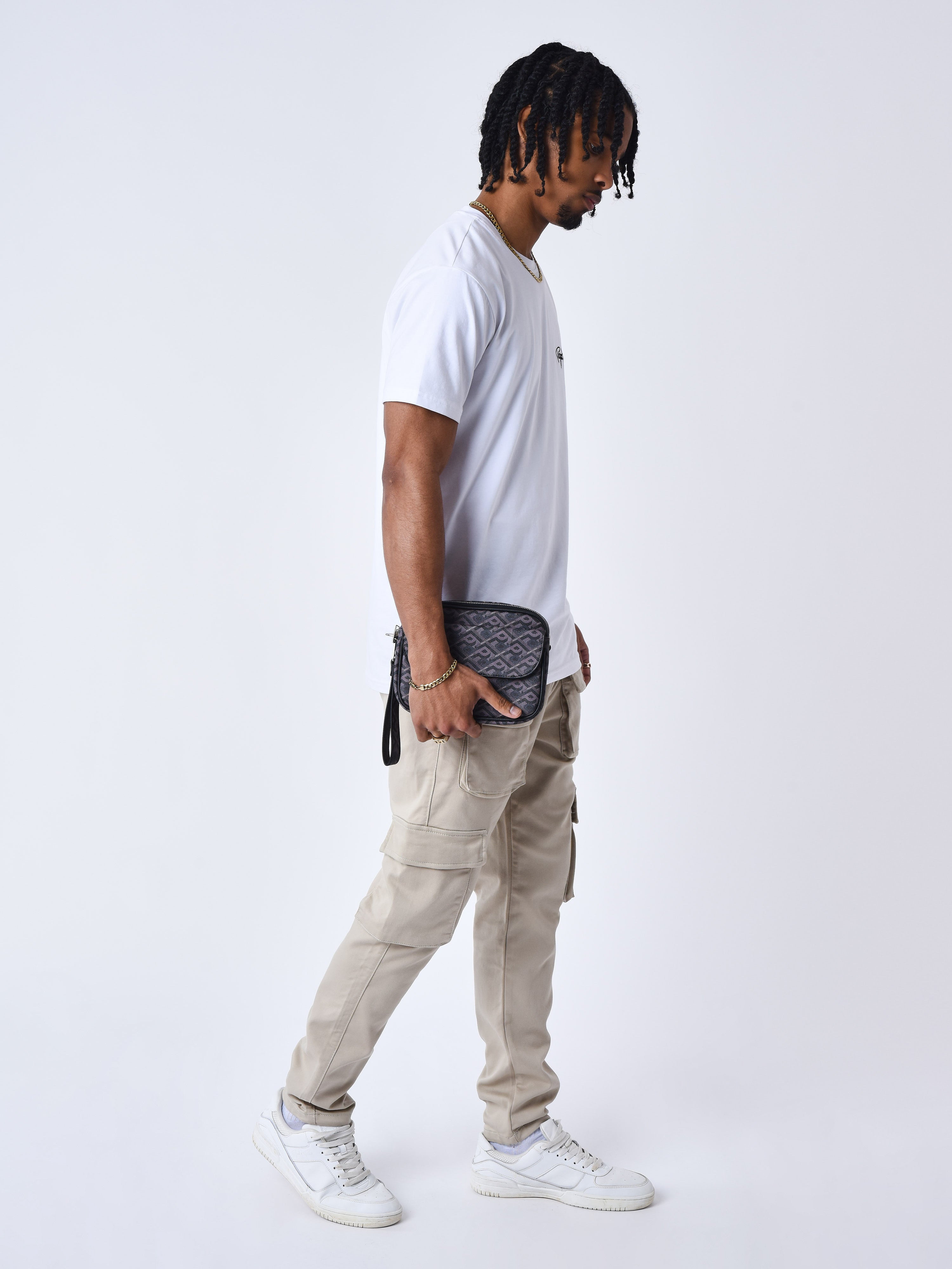 t239025-beige-modelshot