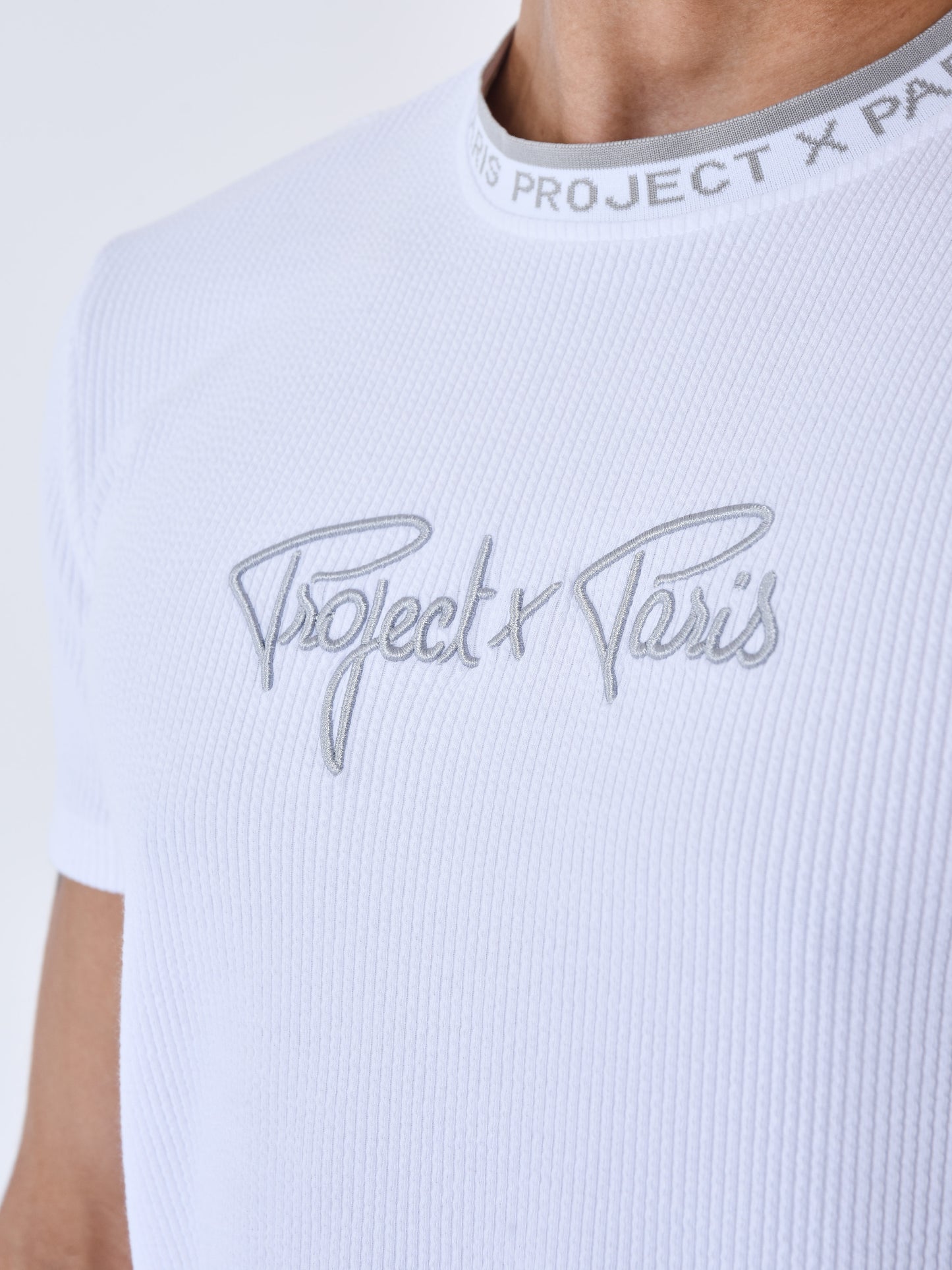 t241026-blanc-detailshot
