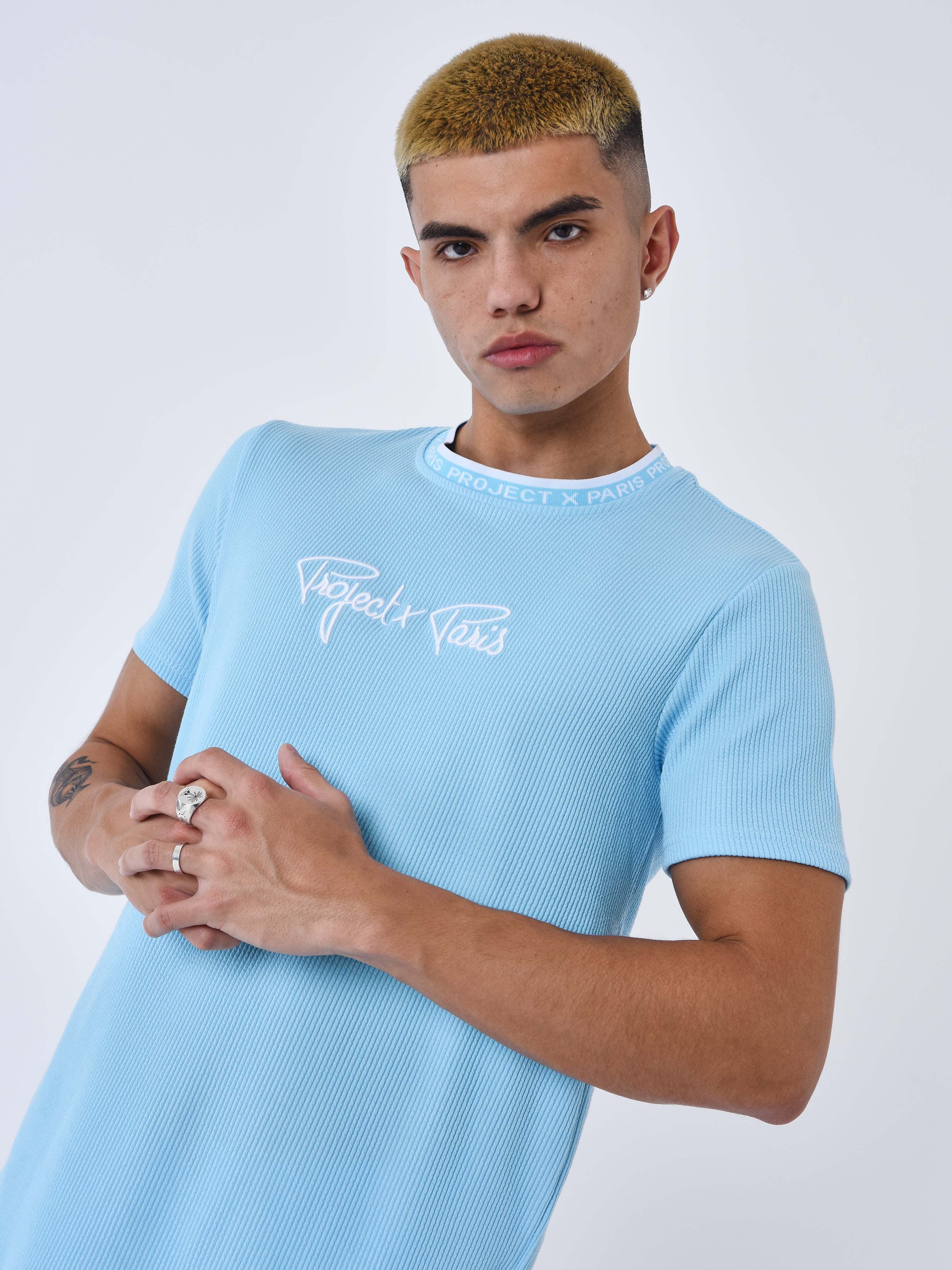 t241026-cyan-modelshot