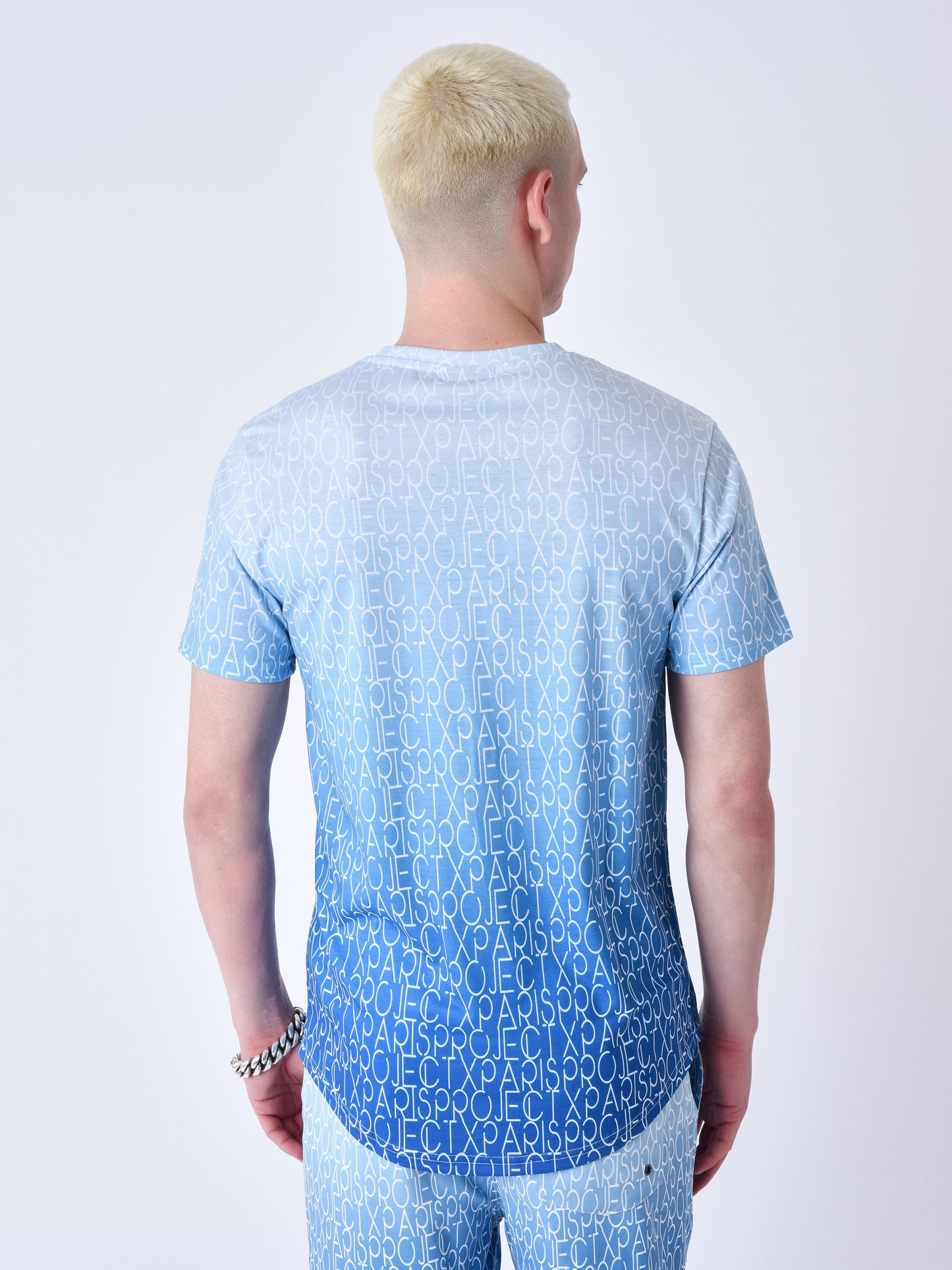 tee-shirt-a-effet-degrade-bicolore-et-all-over-ice-blue