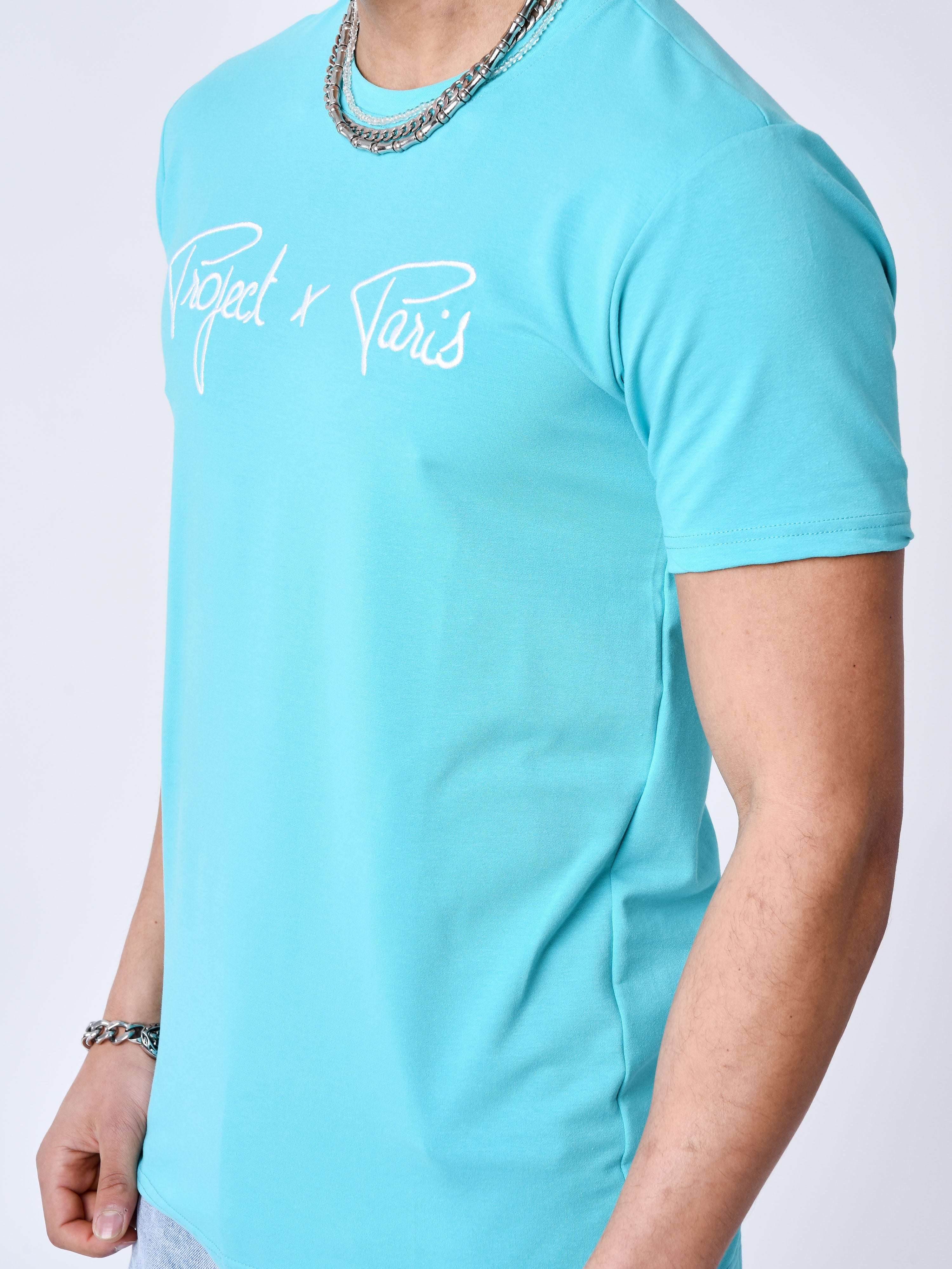 tee-shirt-basic-broderie-logo-project-x-paris-turquoise-modelshot