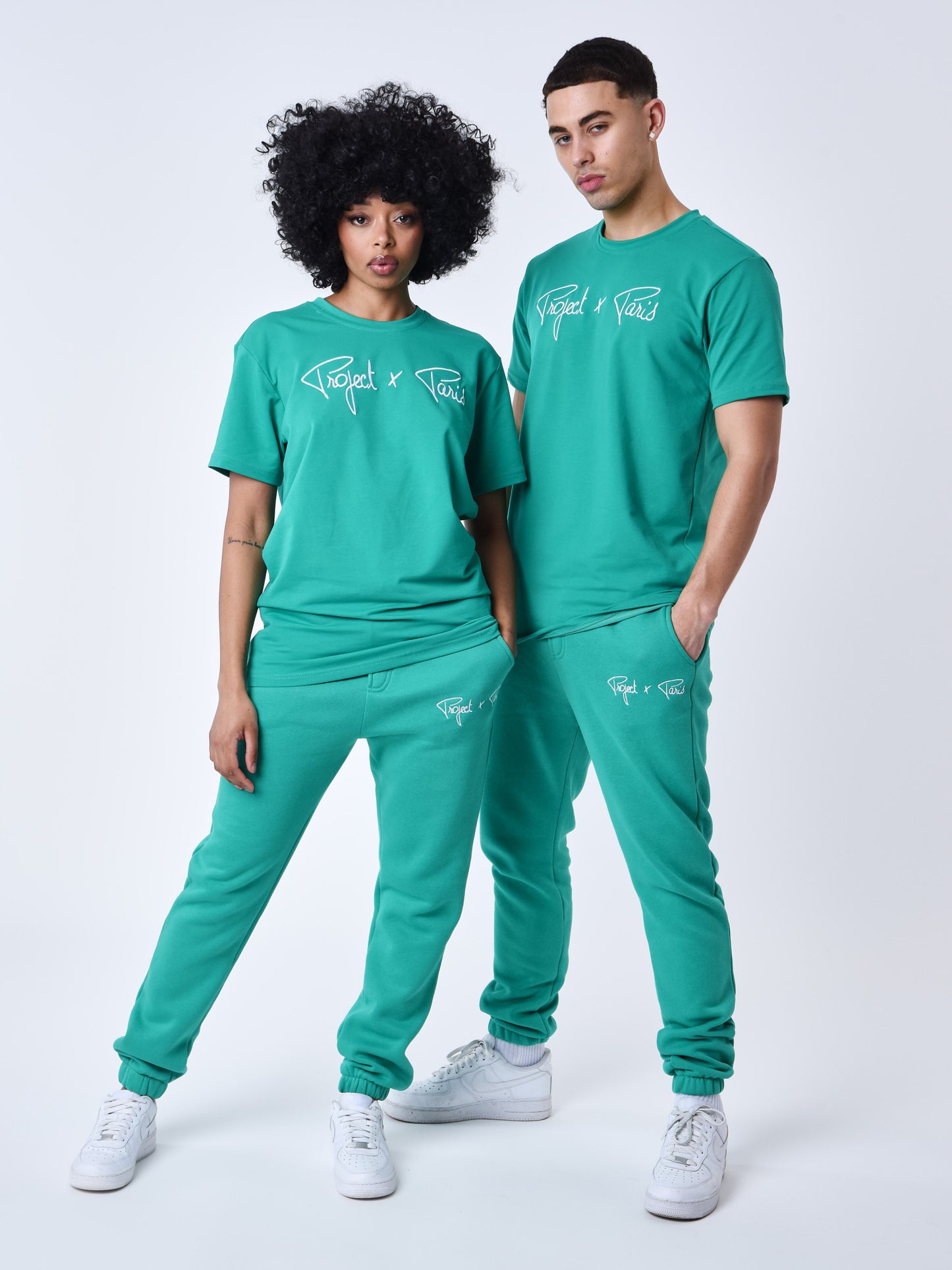 tee-shirt-basic-broderie-logo-project-x-paris-4062-jade-modelshot