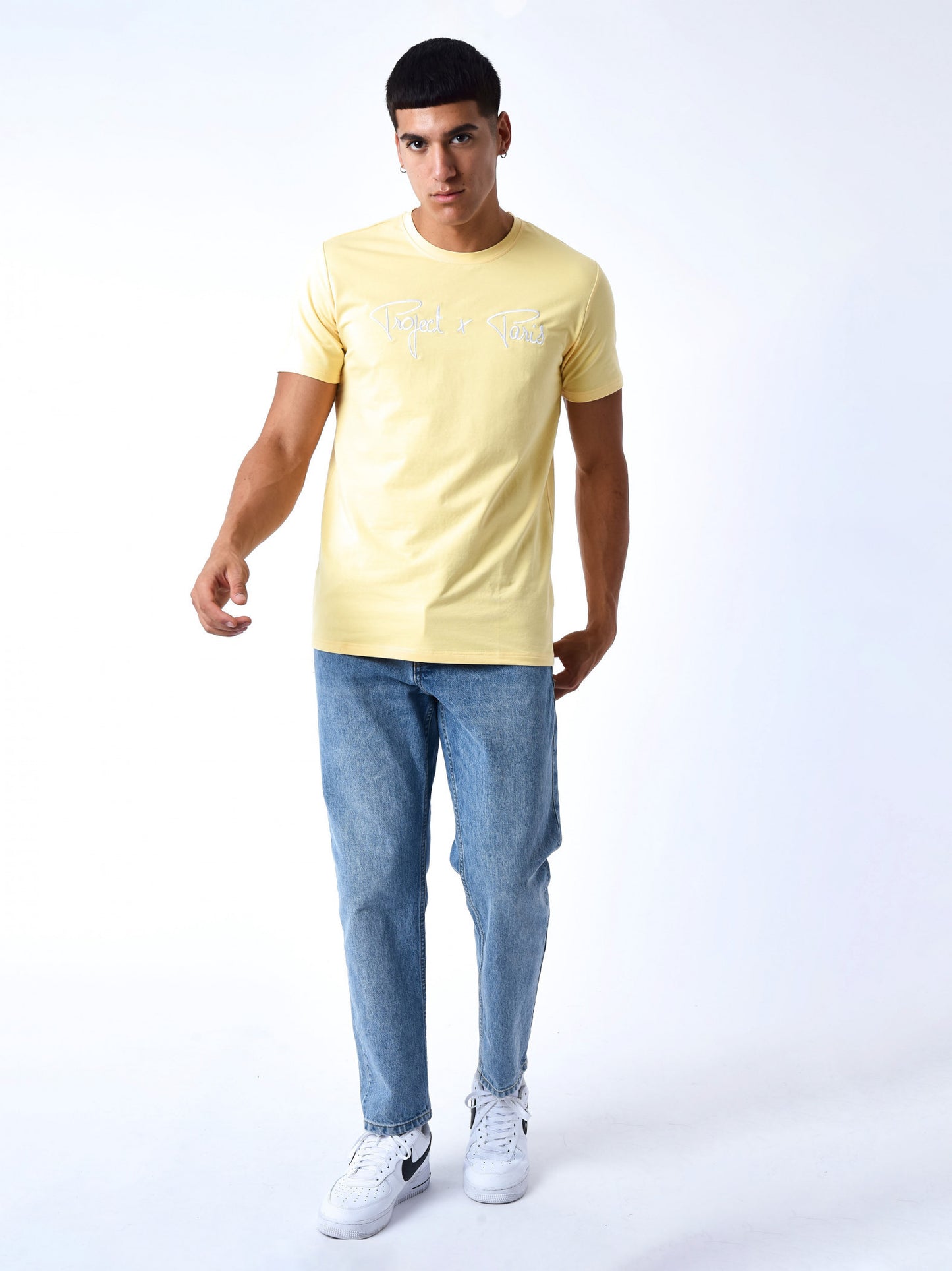 tee-shirt-basic-broderie-logo-project-x-paris-4062-jaune-modelshot