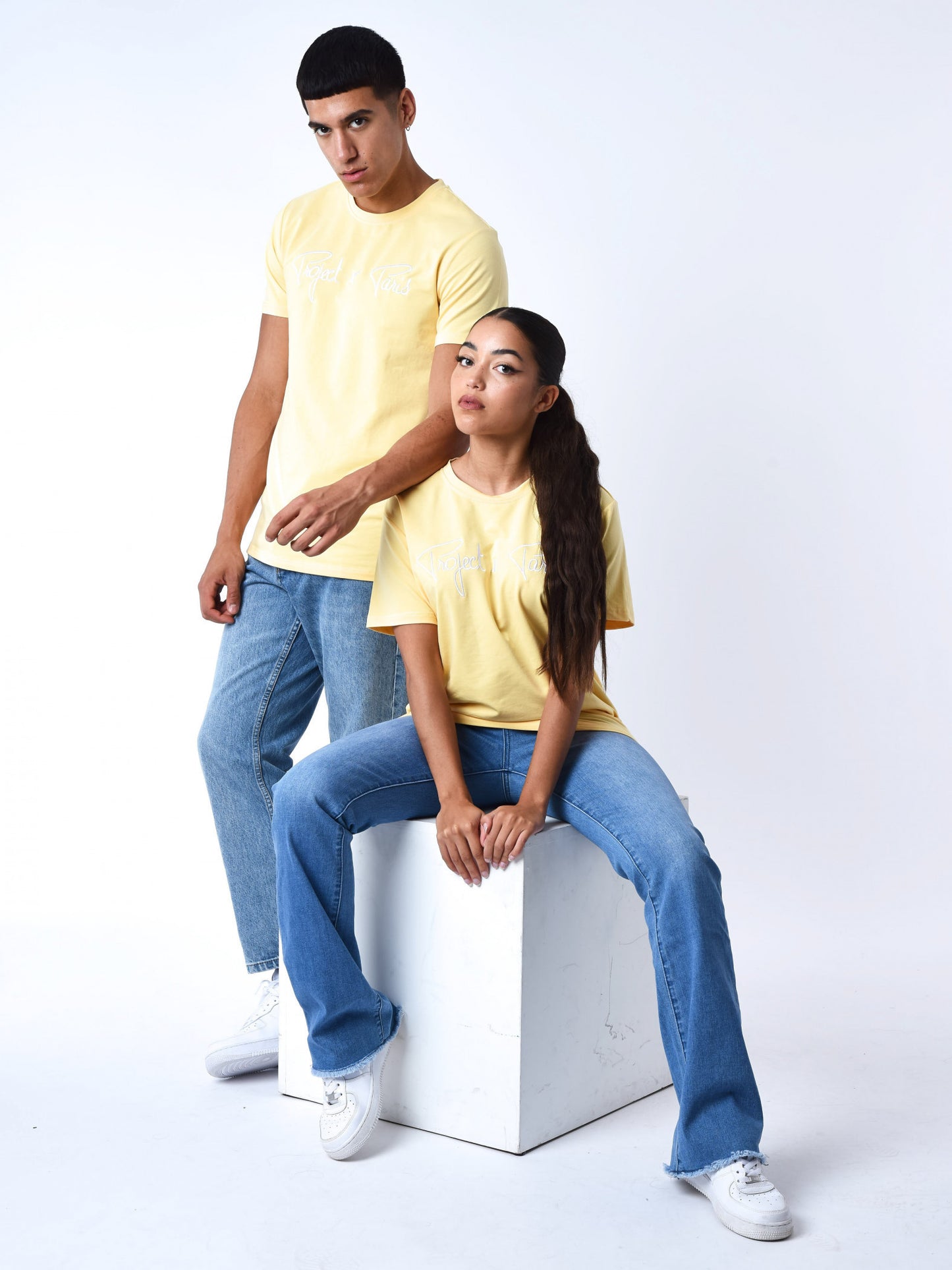 tee-shirt-basic-broderie-logo-project-x-paris-4062-jaune-modelshot