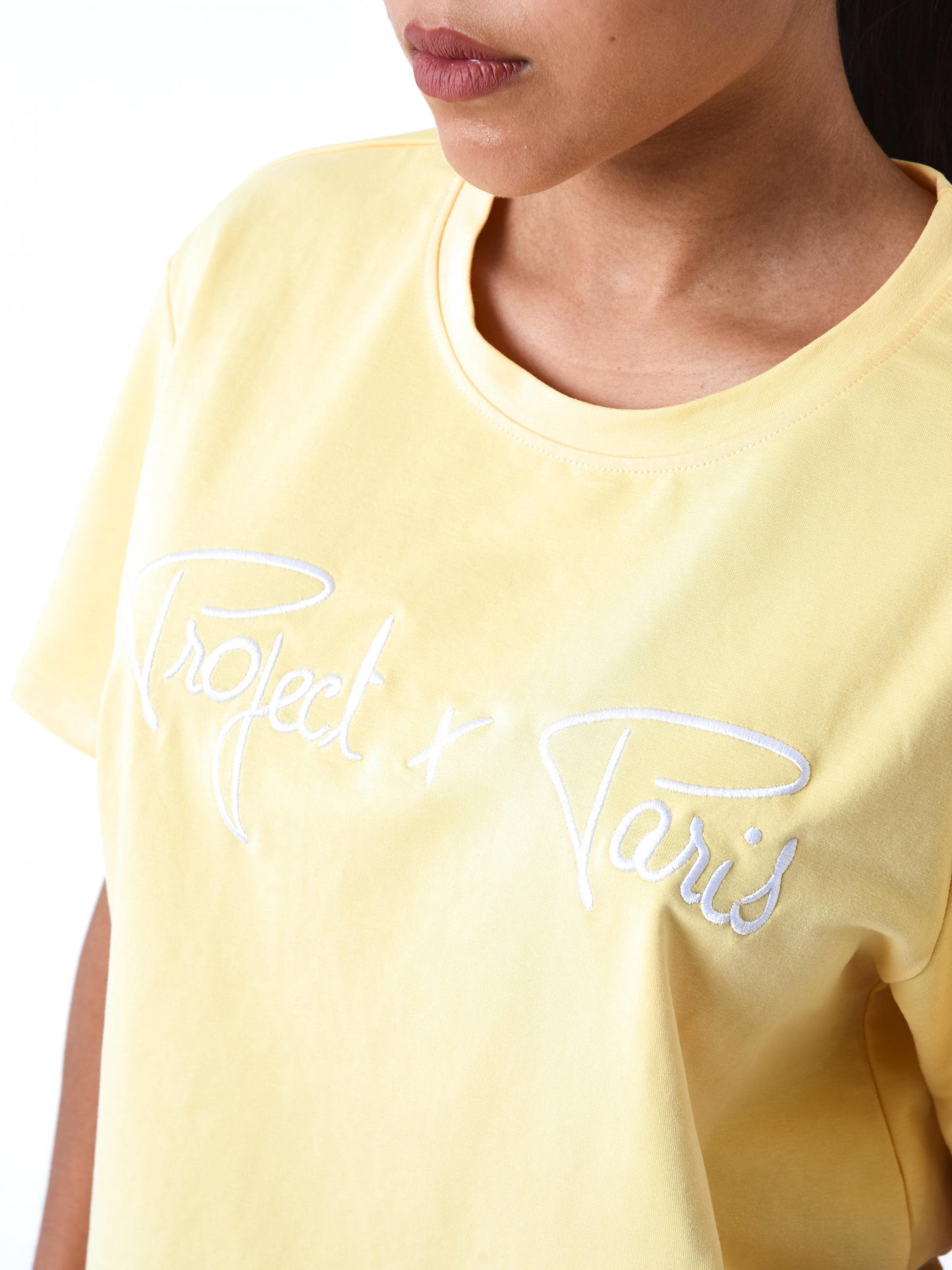 tee-shirt-basic-broderie-logo-project-x-paris-4062-jaune-modelshot