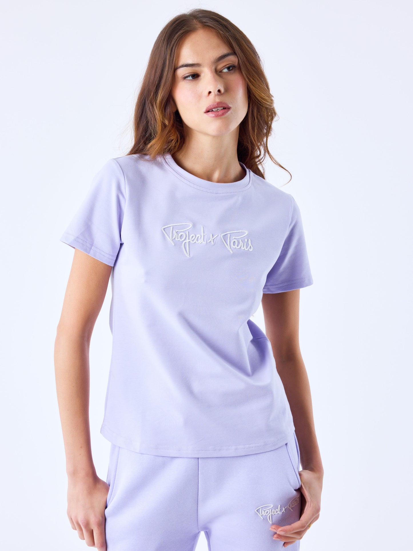 tee-shirt-basic-broderie-logo-signature-purple-heather-modelshot