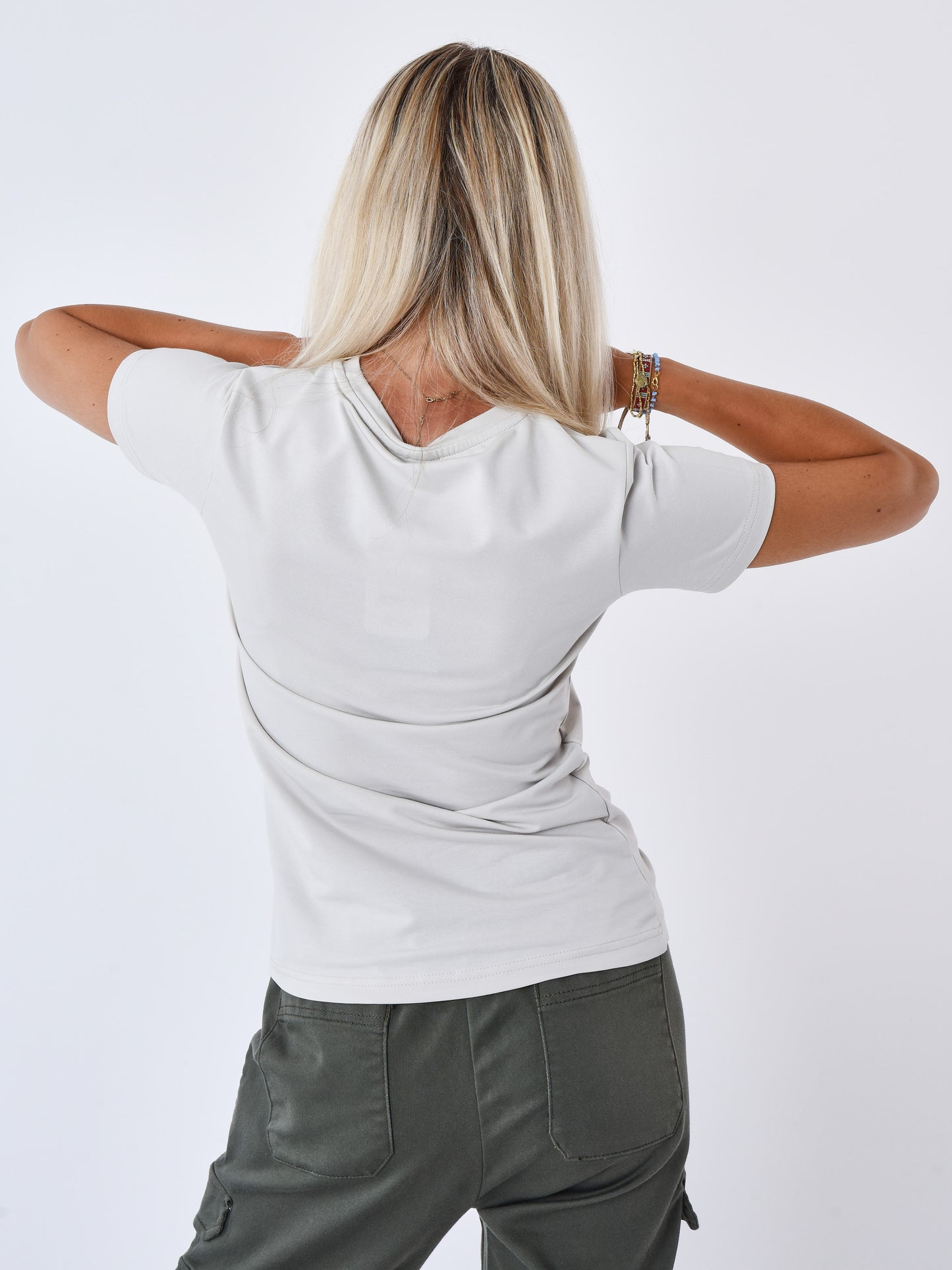 tee-shirt-basic-broderie-logo-signature-greige