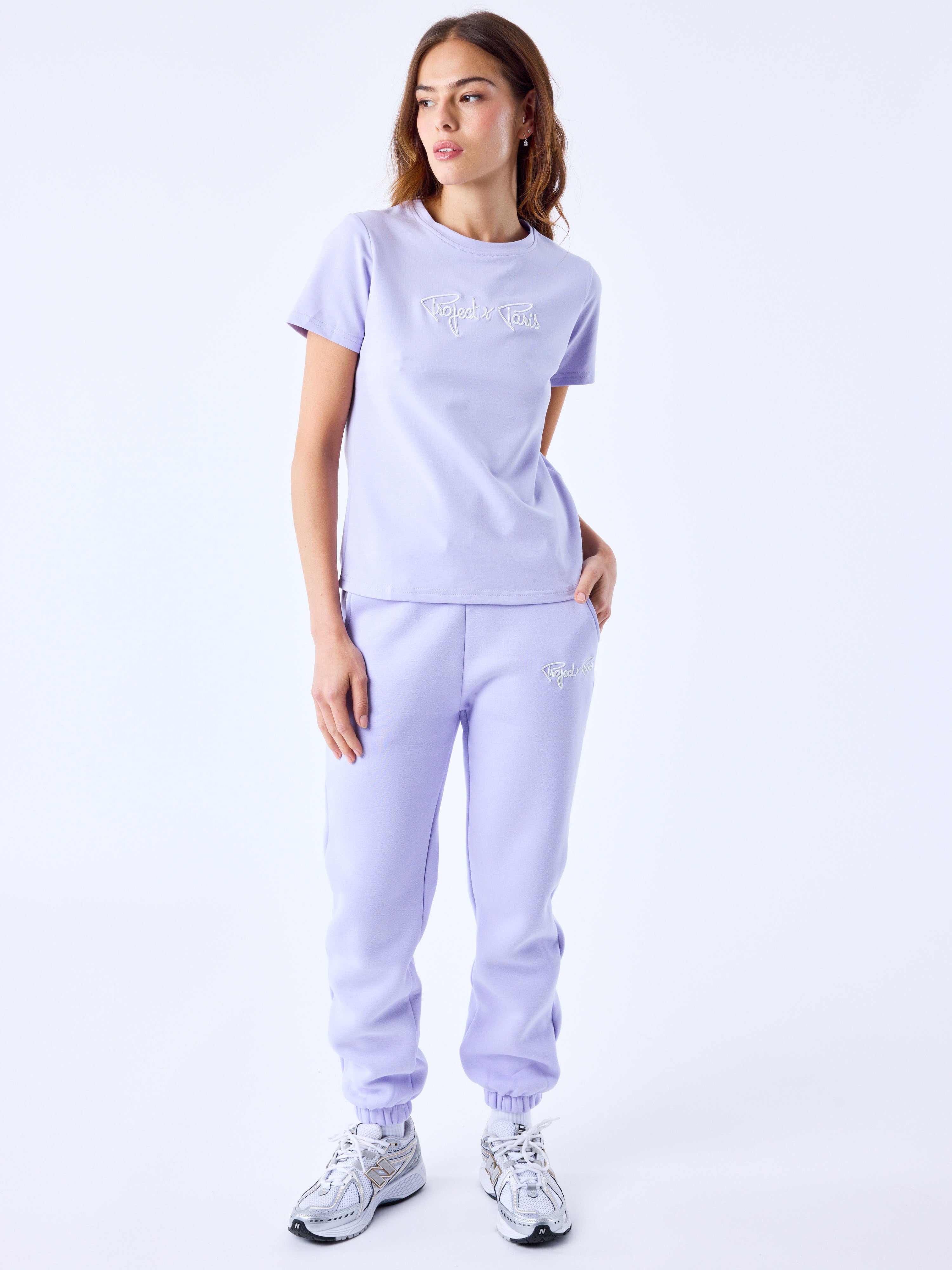 tee-shirt-basic-broderie-logo-signature-purple-heather-modelshot