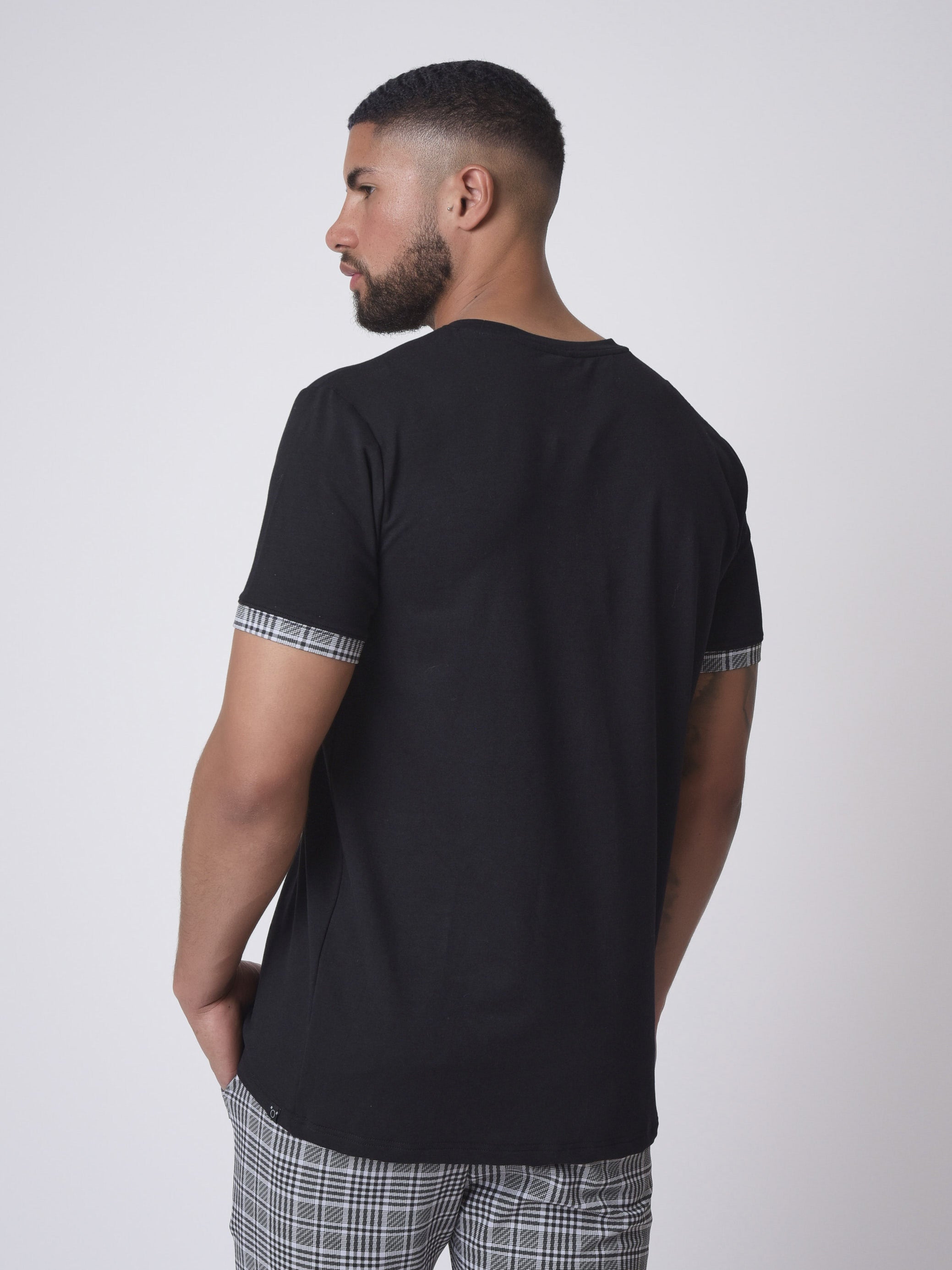 tee-shirt-broderie-revers-carreaux-2010129-noir